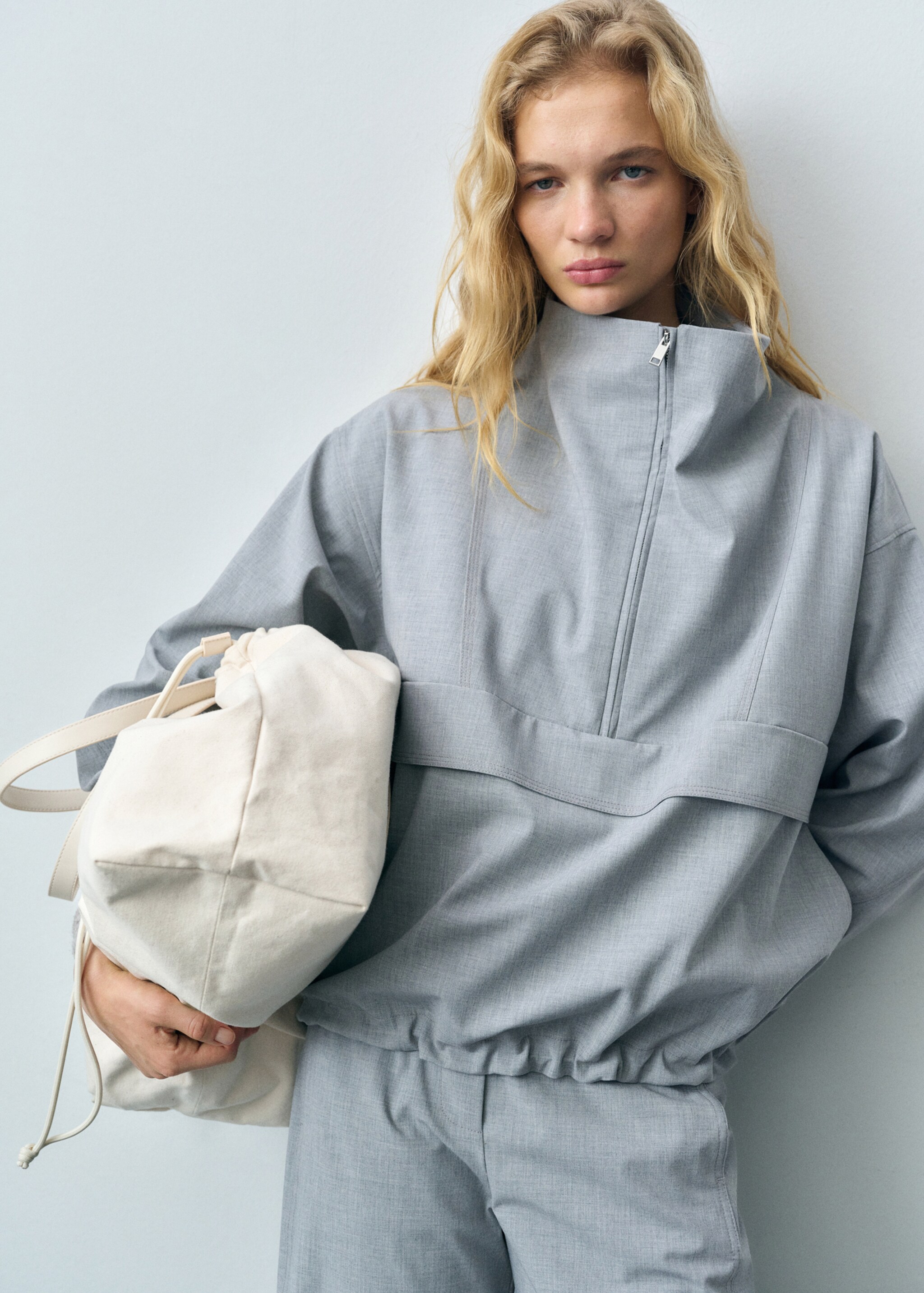Oversized parka with zip - Medium plane, Grey. Ref: 87092538-00.