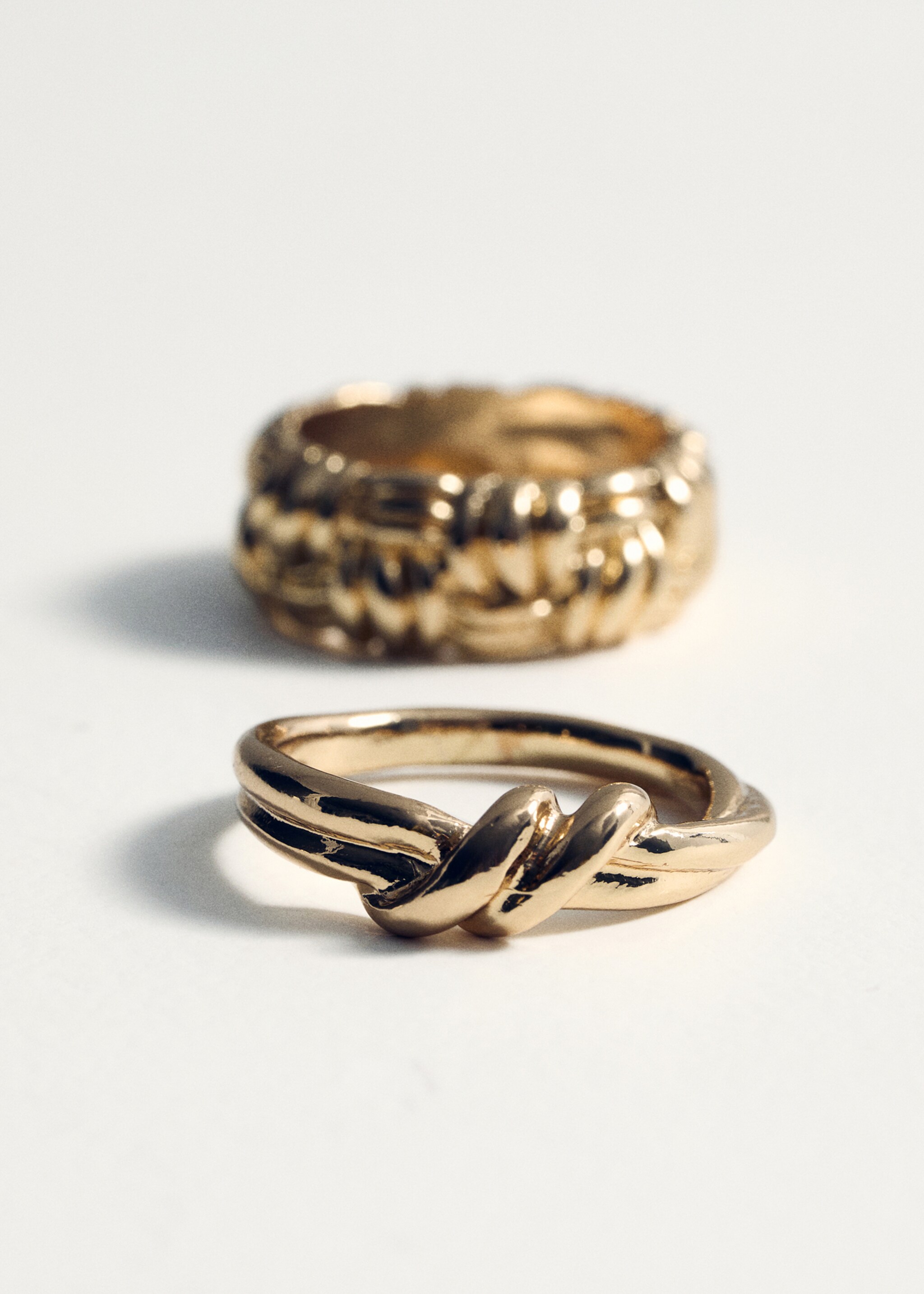 Set of combination rings - Details of the article 5, Gold. Ref: 87092542-00.
