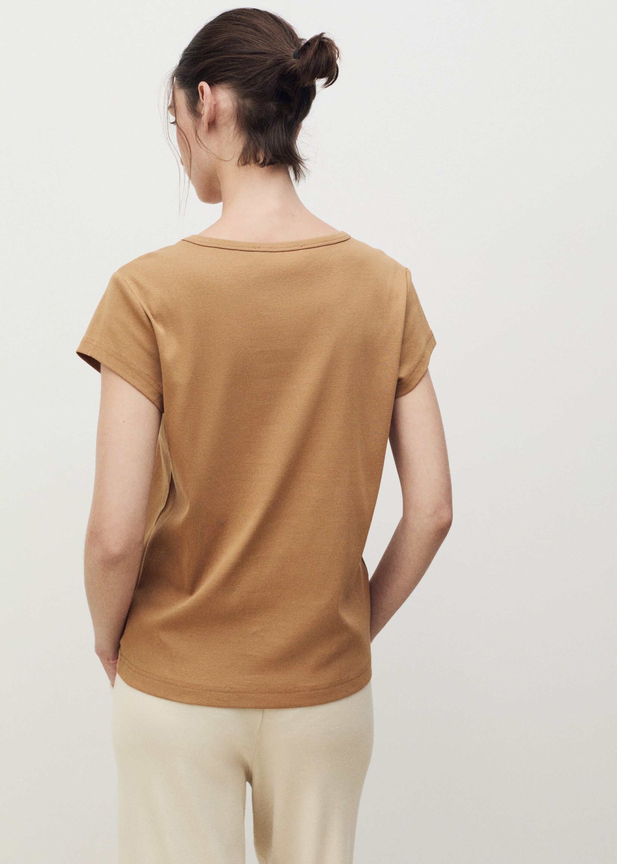 T-shirt 100 % coton manches courtes - Verso de l’article, Moutarde. Ref: 87092898-00.