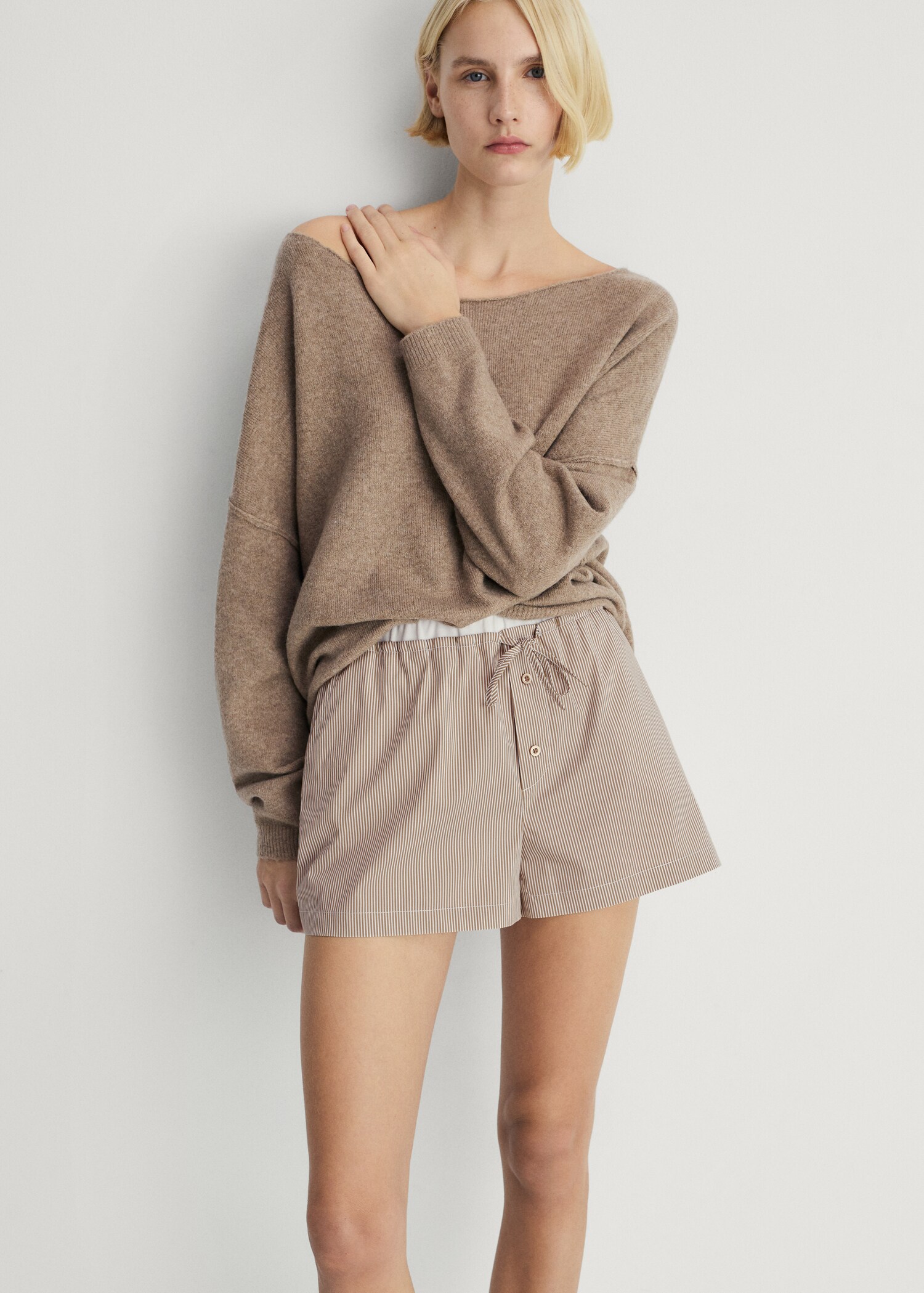 Short pyjama à rayures détail élastique - Plan moyen