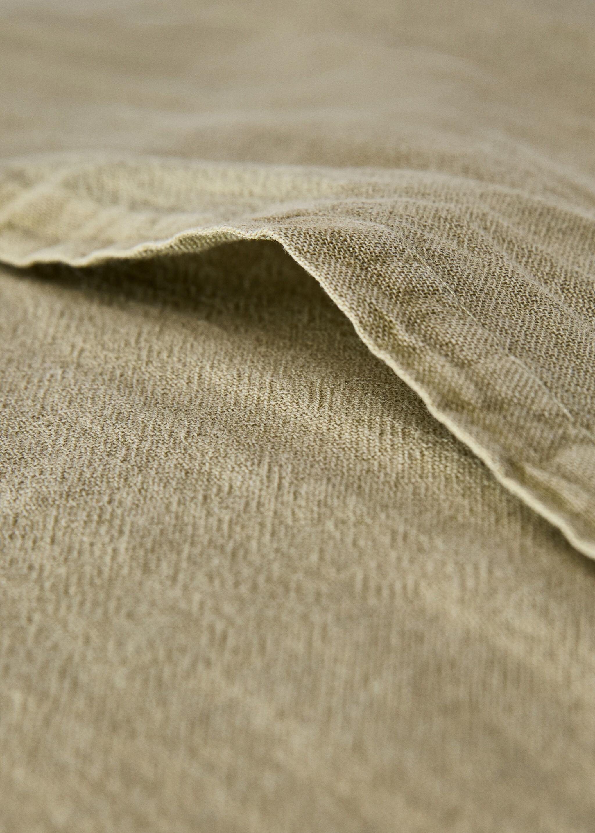 Garment-dyed cotton cushion cover with checks 50x50 cm - Details of the article 4, Khaki. Ref: 87092908-00.