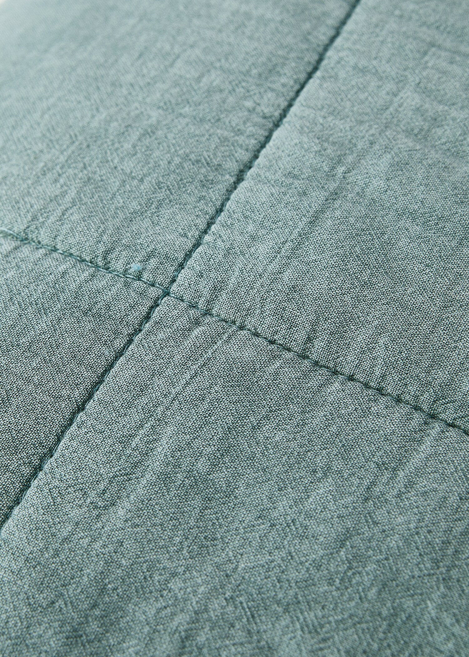 Garment-dyed cotton cushion cover with checks 50x50 cm - Details of the article 2