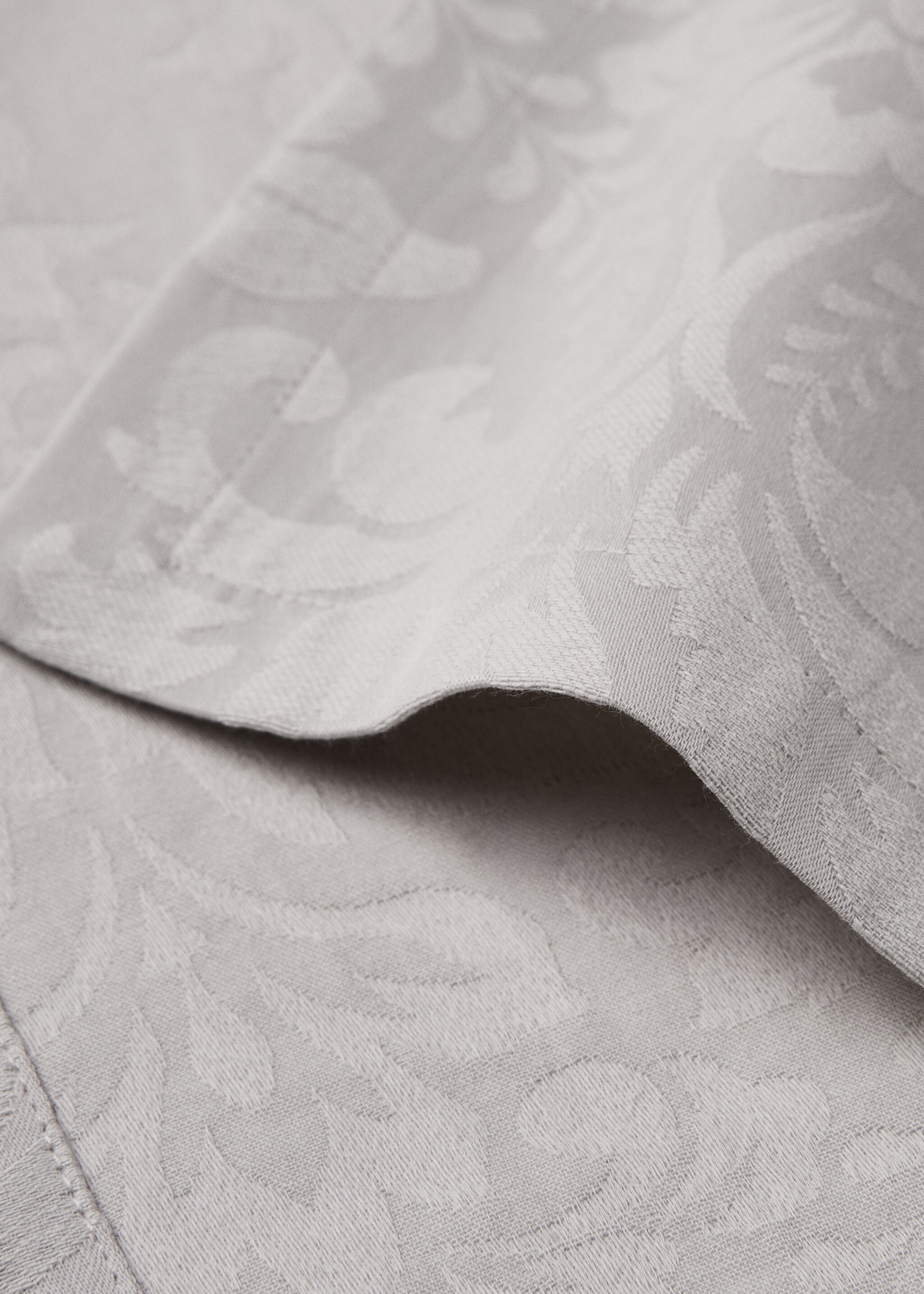 Cotton jacquard floral napkins - Details of the article 2, Grey. Ref: 87092949-00.