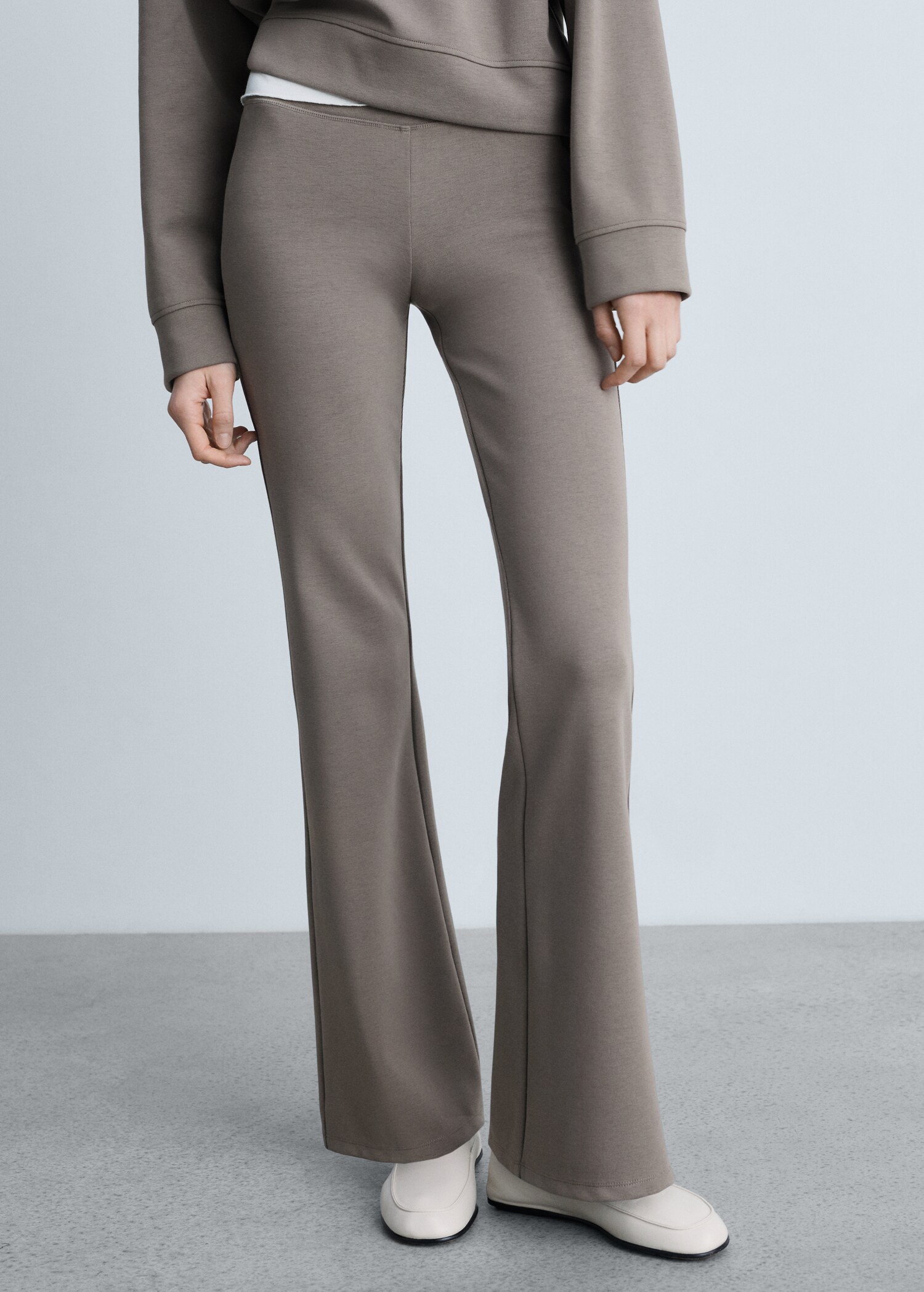 Flared knitted trousers - Medium plane