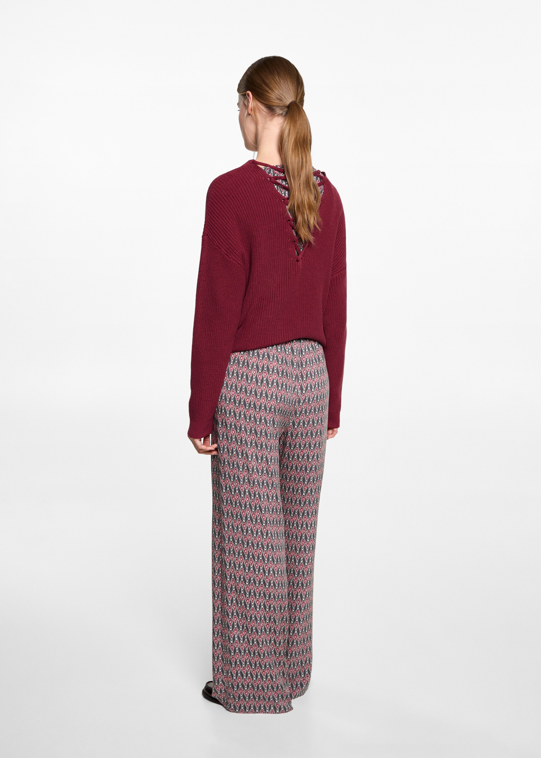 Flowy printed trousers - Reverse of the article, Maroon. Ref: 87093278-00.