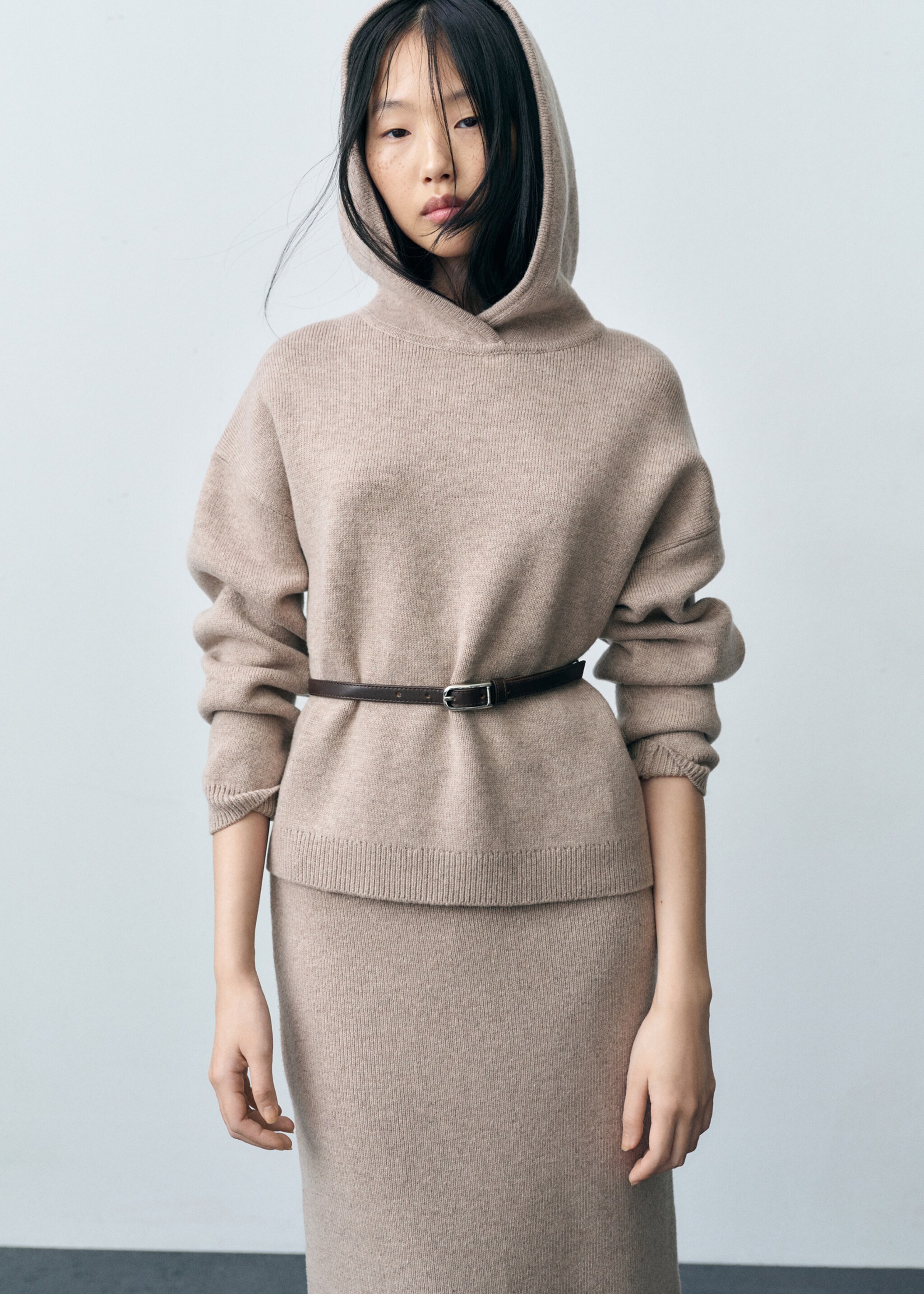 Wool-blend midi-skirt - Details of the article 1, Sand. Ref: 87093282-00.