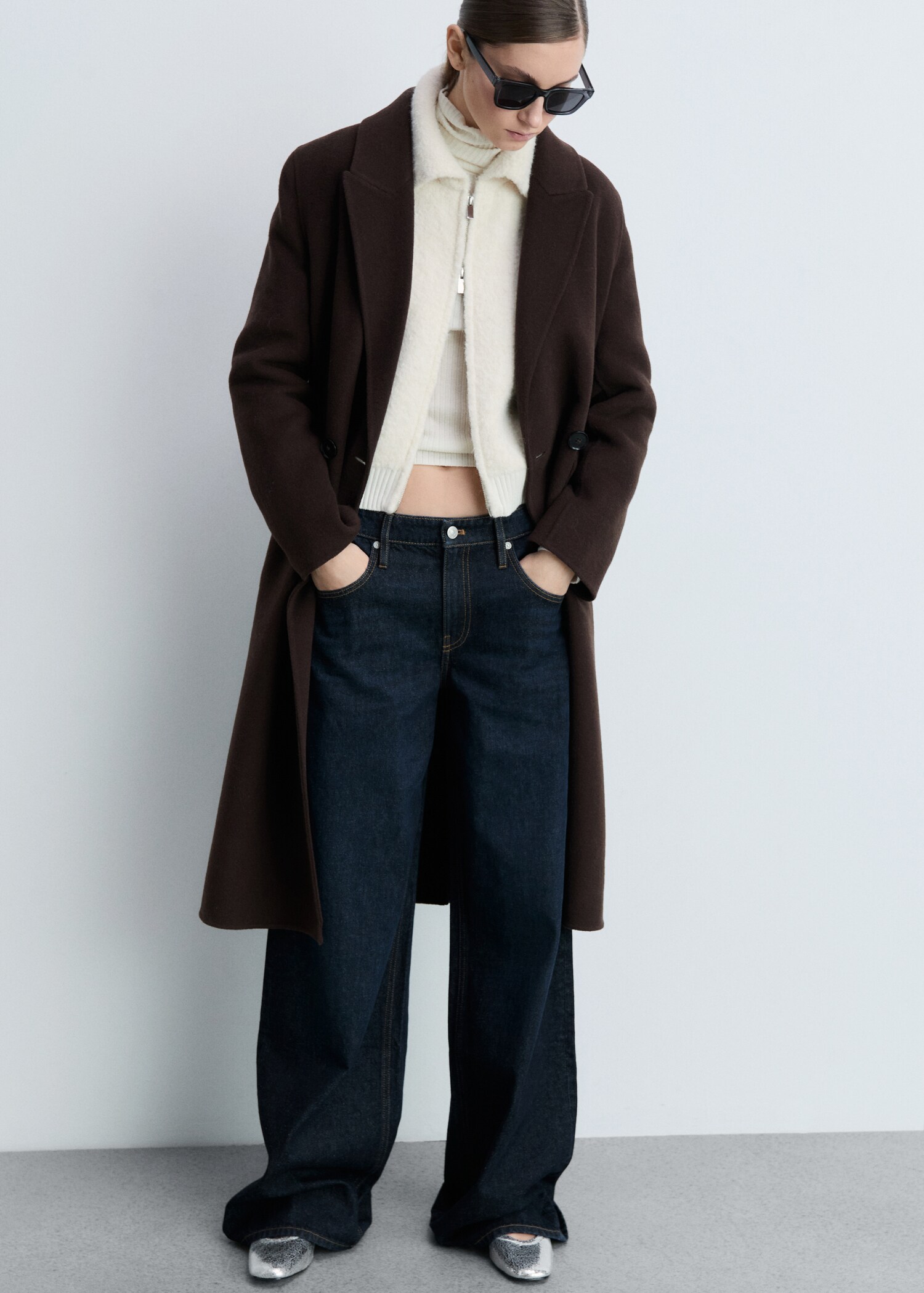 Cracked-heel shoes - Details of the article 9