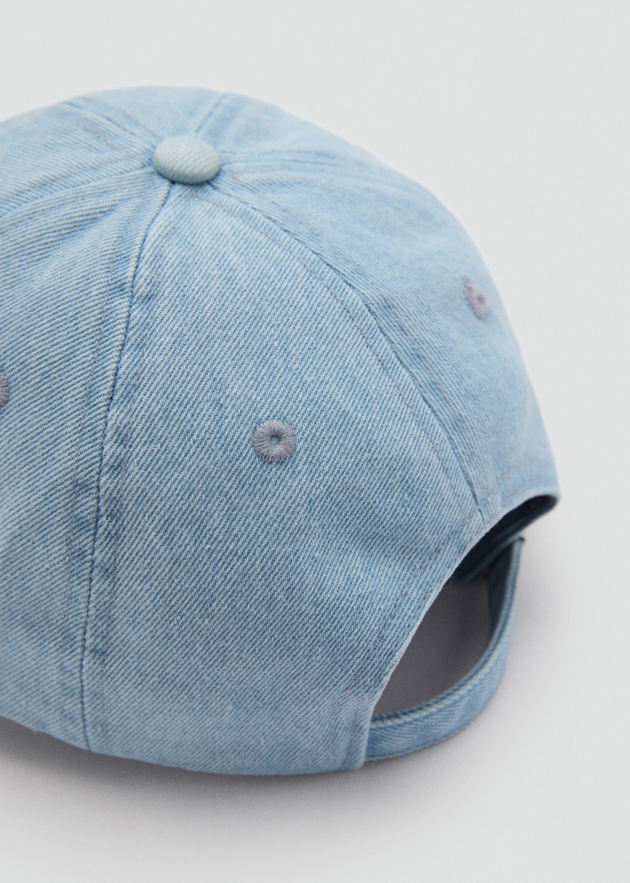 Denim cap with message - Details of the article 1, Light Blue. Ref: 87093291-00.