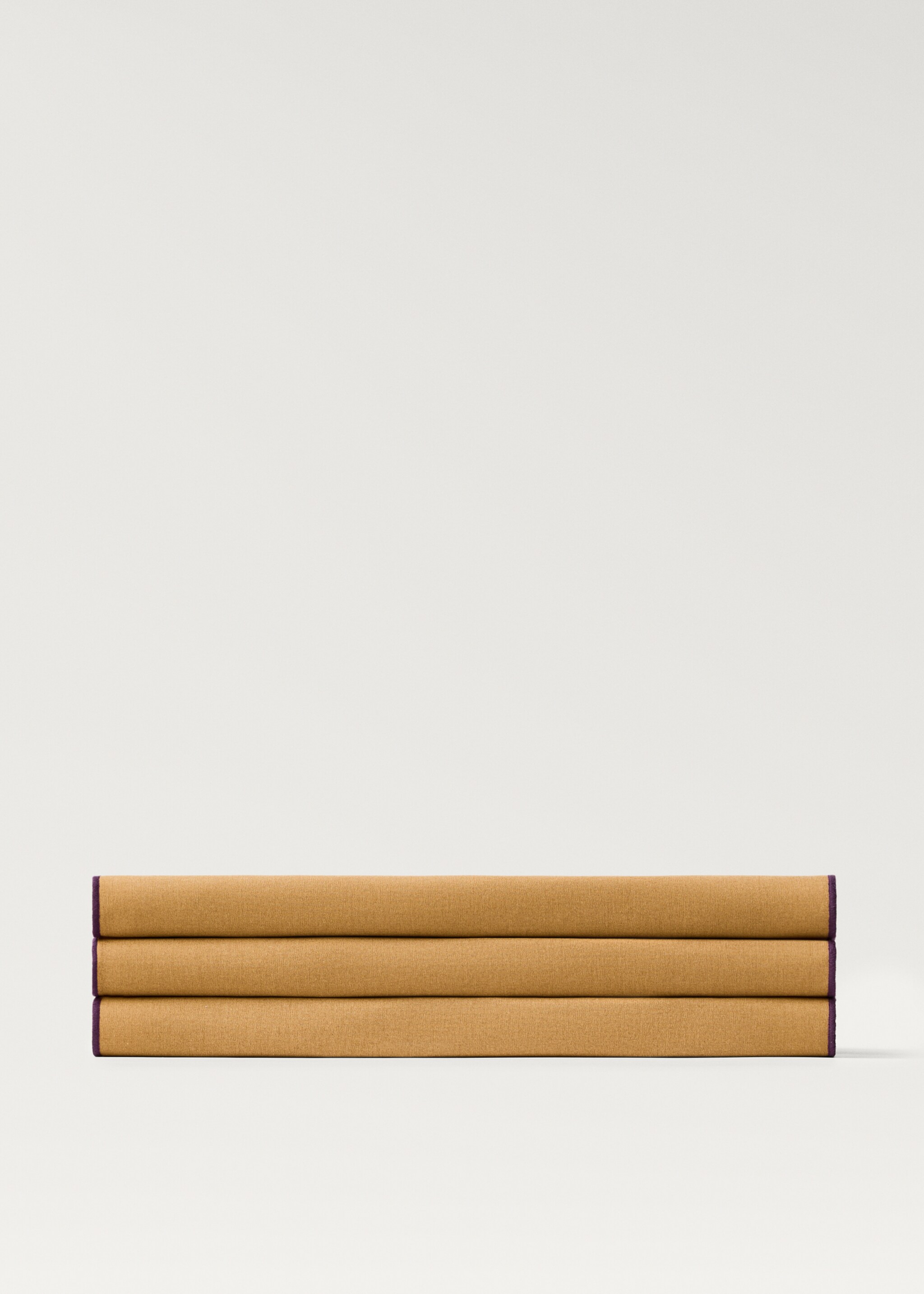 Resin stripe-print cotton table runner - Article without model, Mustard. Ref: 87093296-00.