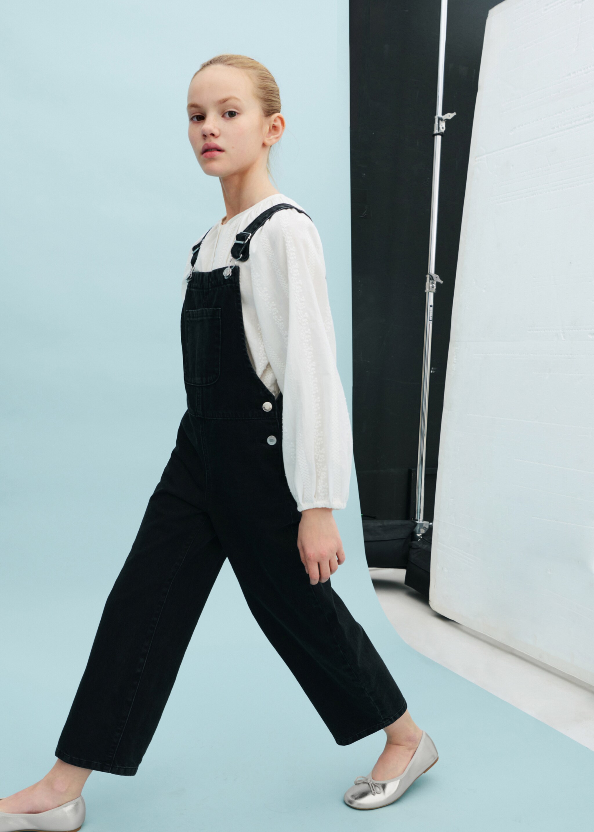 Salopette en jean longue - Détail de l'article 6, Black denim. Ref: 87093636-00.