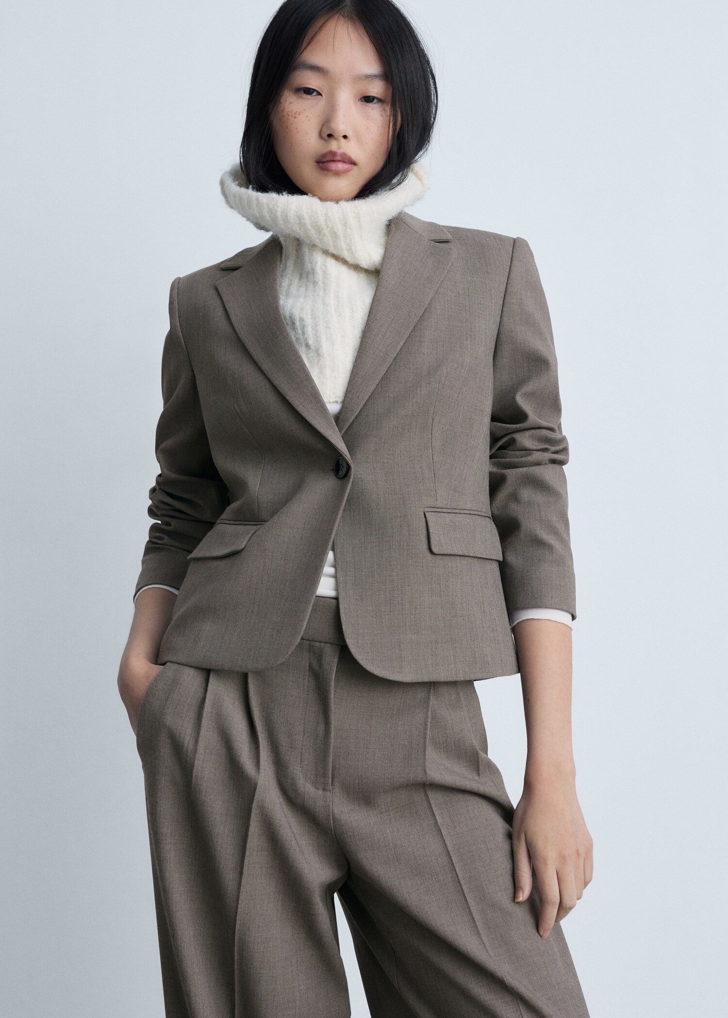 Wide leg suit trousers - Details of the article 1