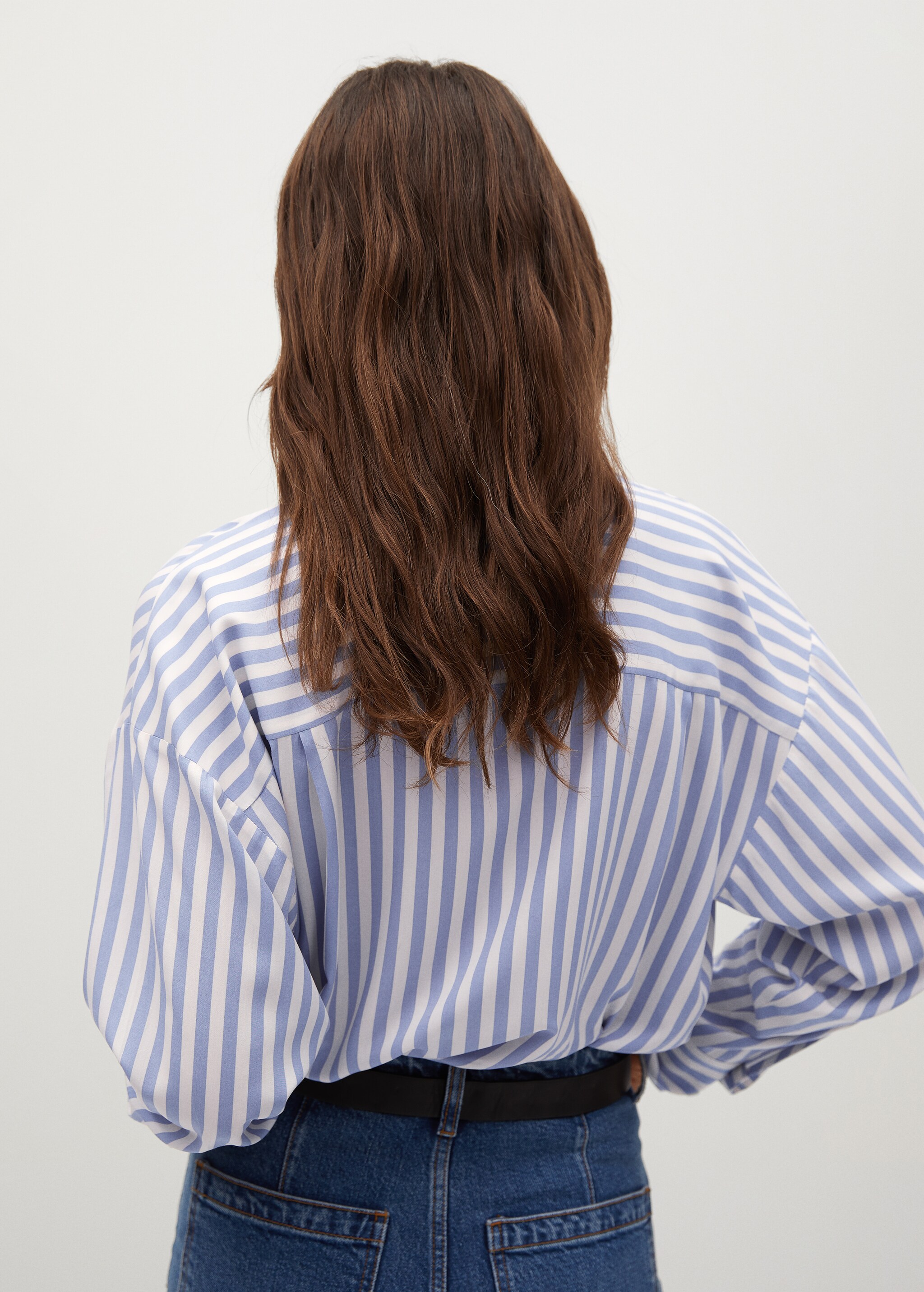 Camisa estampada fluida - Reverso del artículo