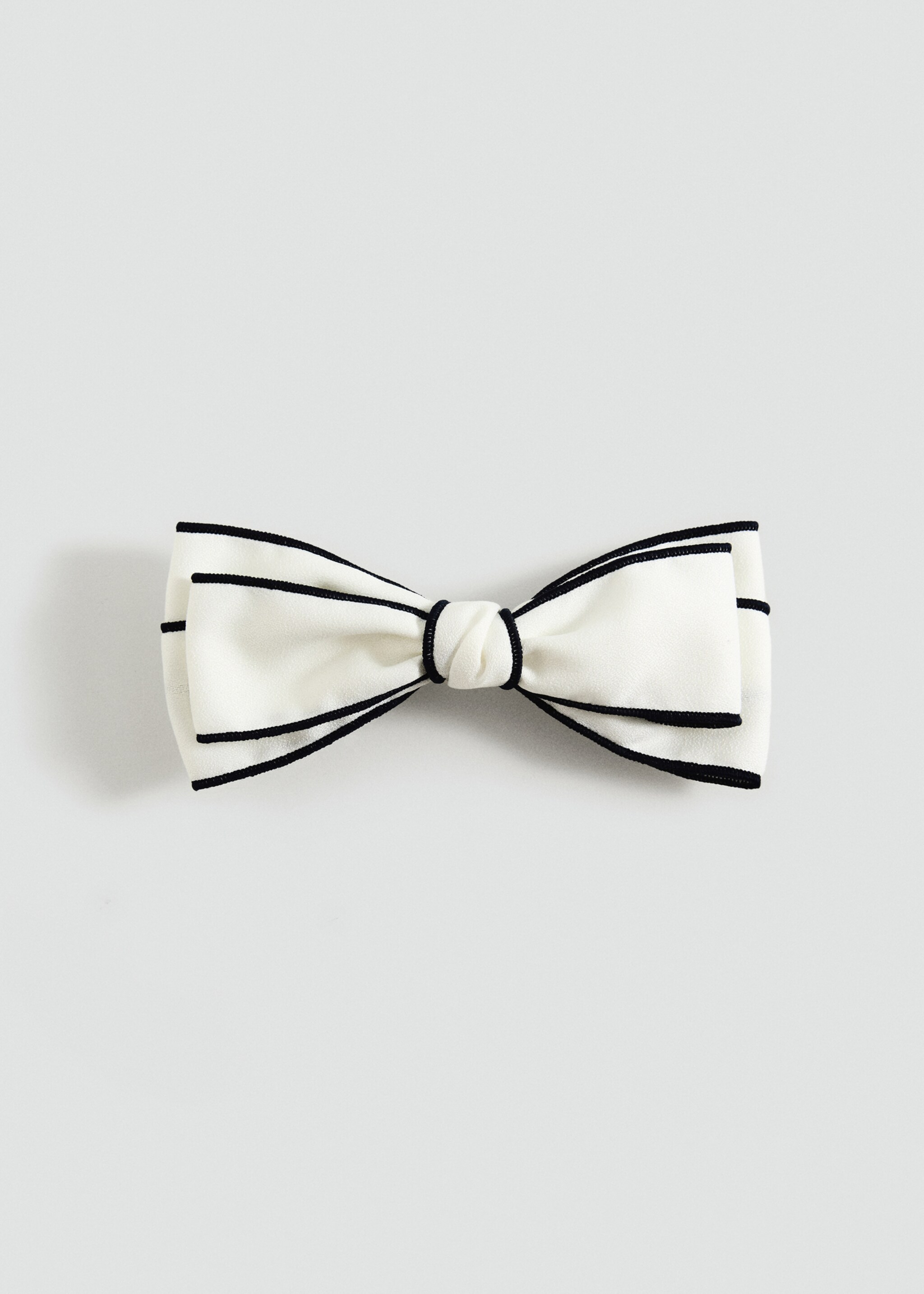 Two-tone bow pin - Article without model, Off White. Ref: 87094064-00.
