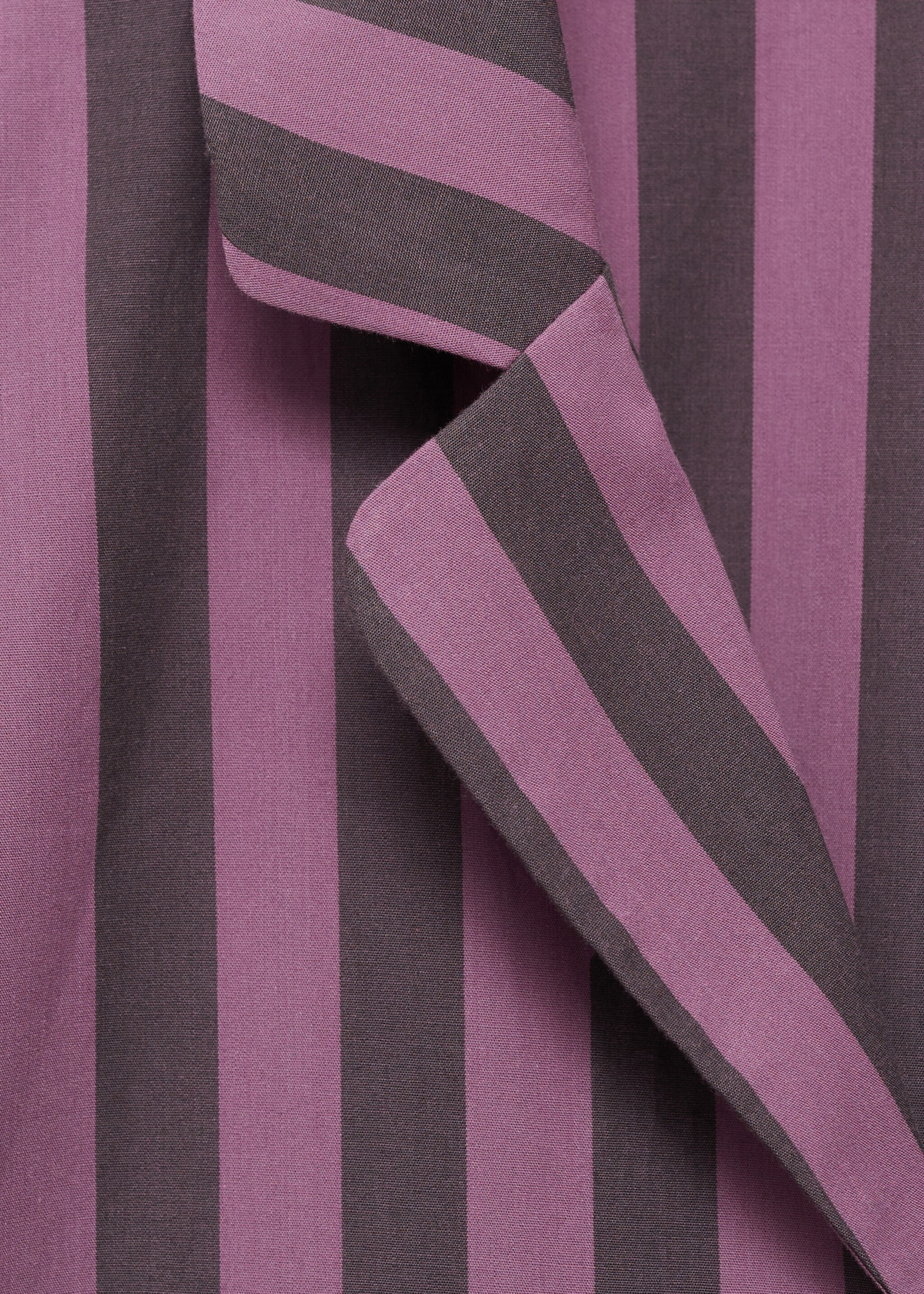 Two-tone woven striped long shirt - Details of the article 8, Plum. Ref: 87094066-00.