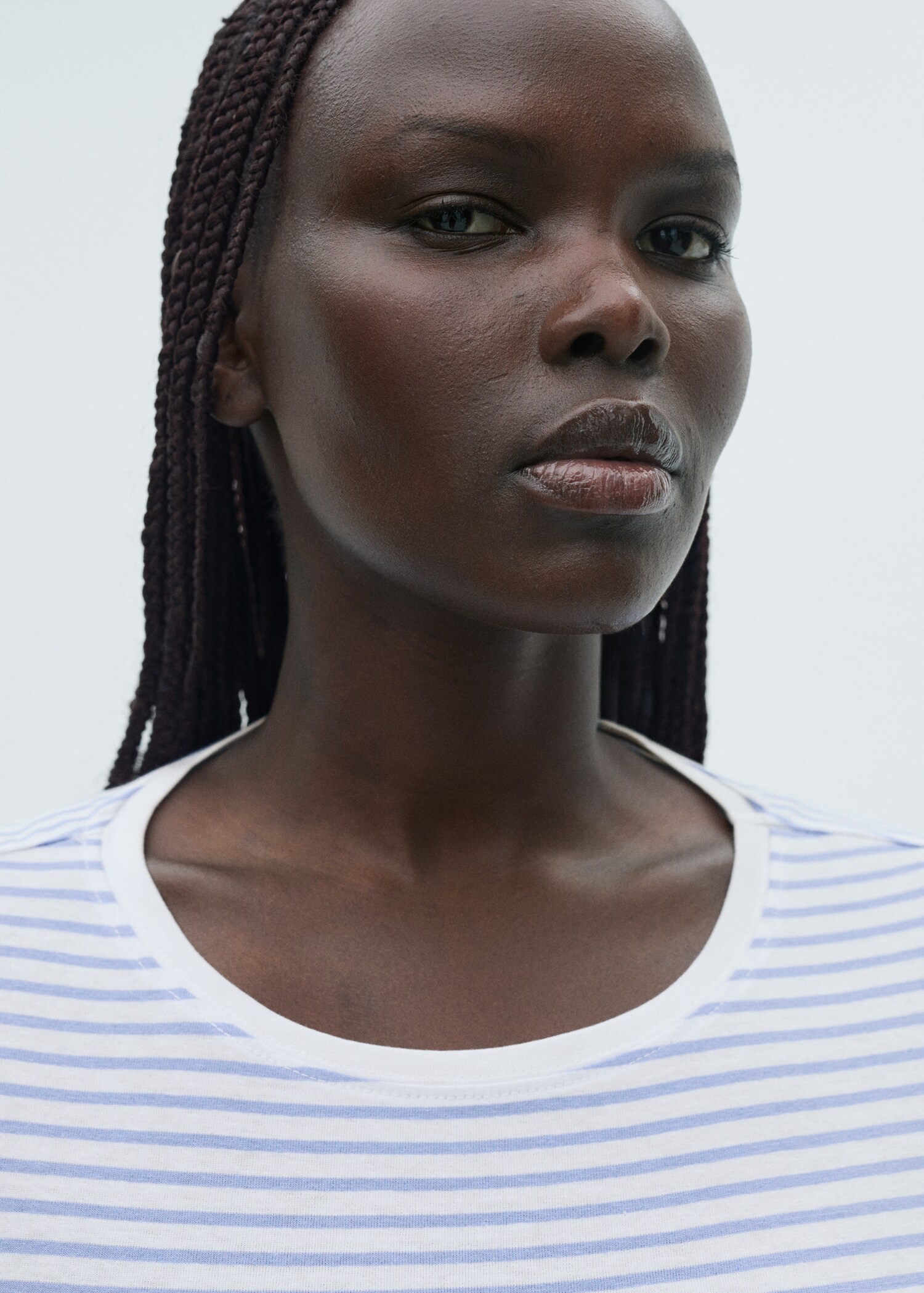 Striped short-sleeved t-shirt - Details of the article 4