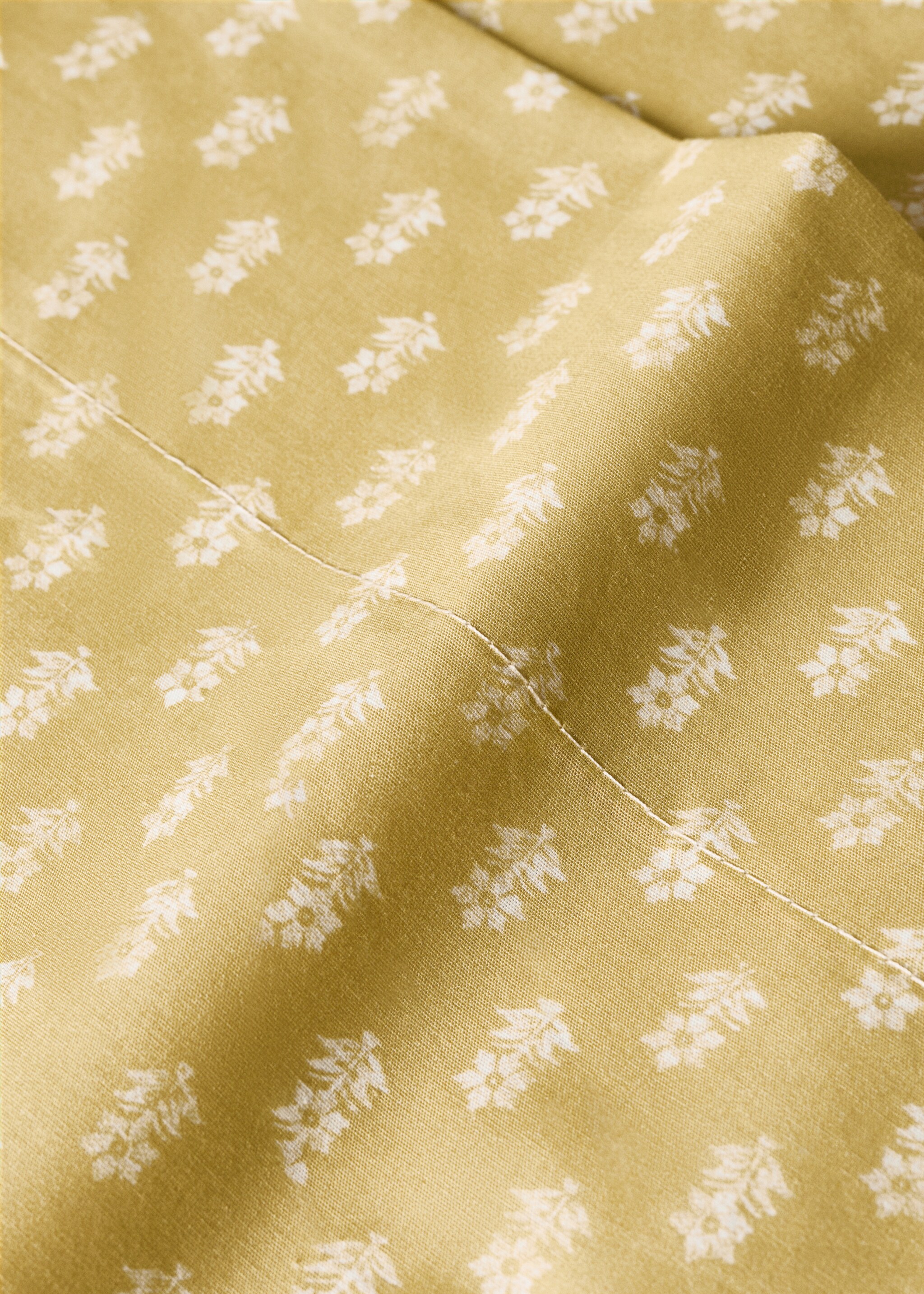 Children’s cotton top sheet with small flowers for 90 cm bed - Details of the article 1, Pink. Ref: 87094084-00.