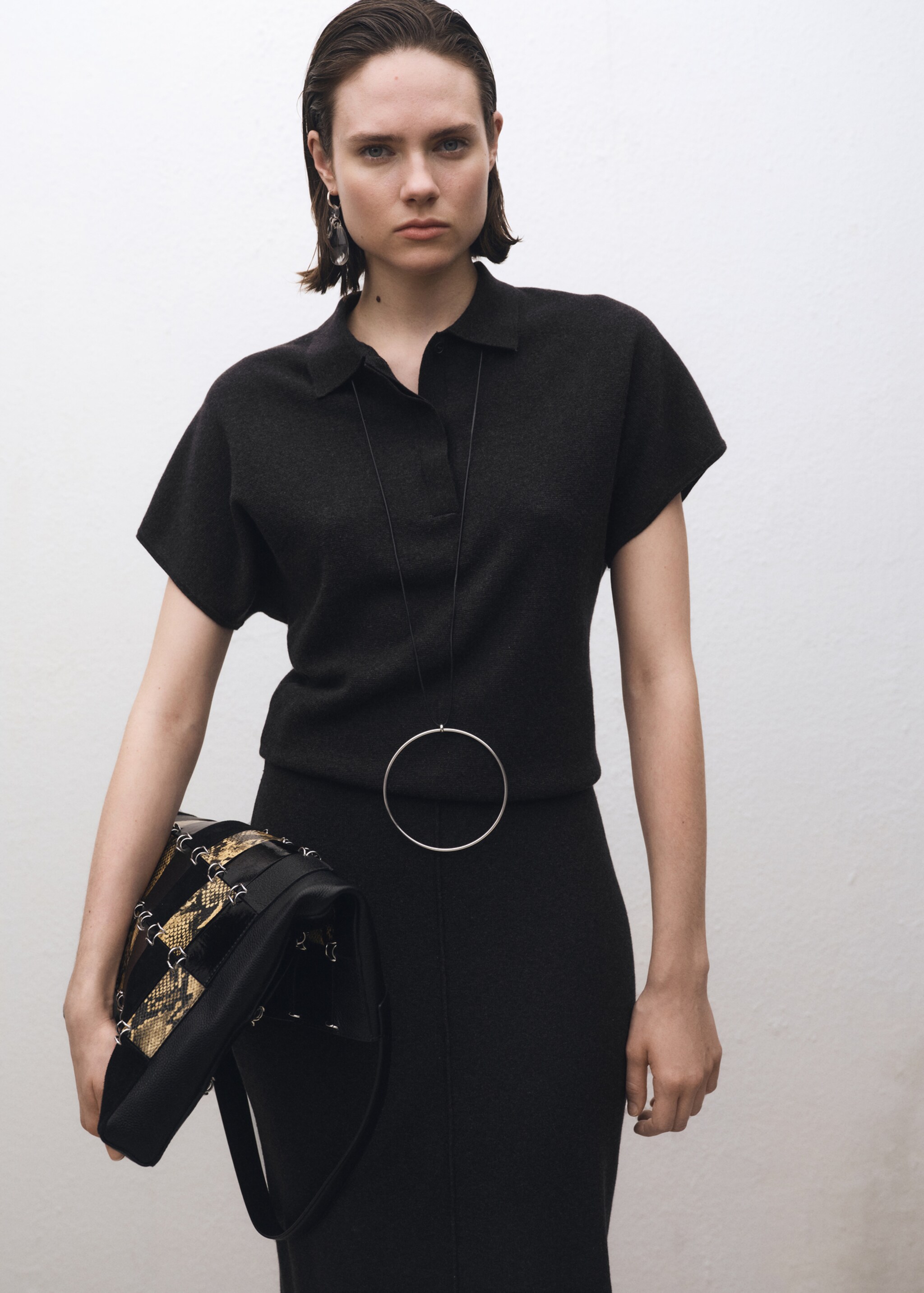 Wool-blend midi-skirt - Details of the article 2, Charcoal. Ref: 87094087-00.