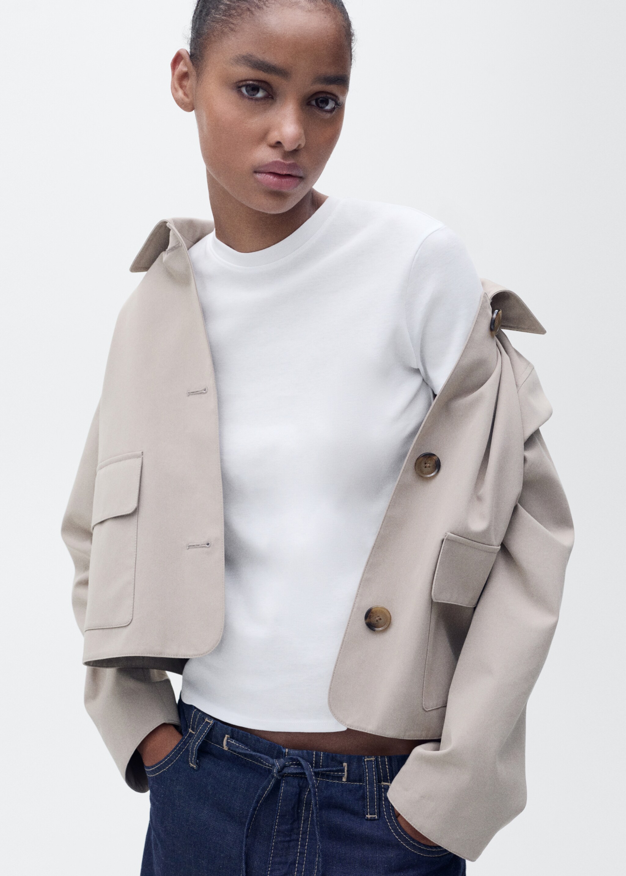 Samarreta cotó entallada - Detall de l'article 2, Blanc. Ref: 87094088-00.