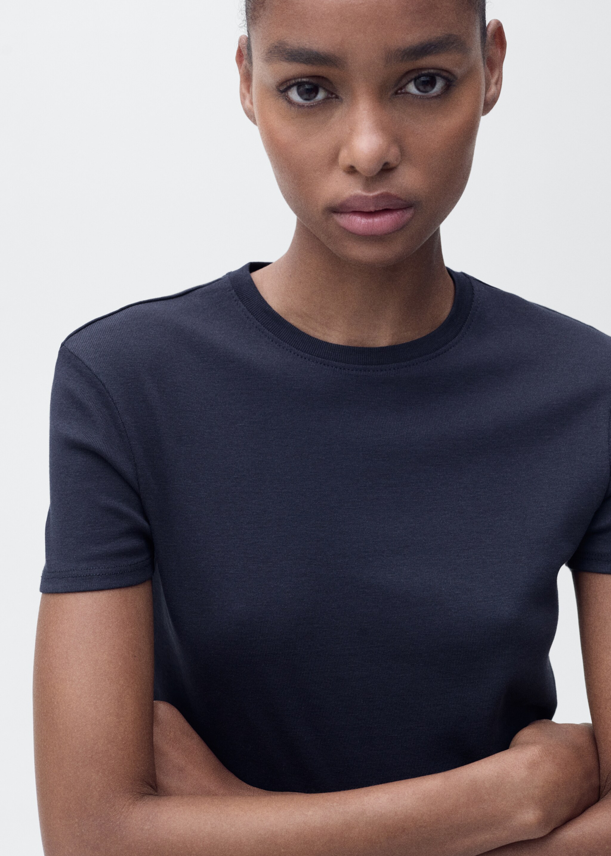 Fitted cotton t-shirt - Details of the article 1, Night Blue. Ref: 87094088-00.