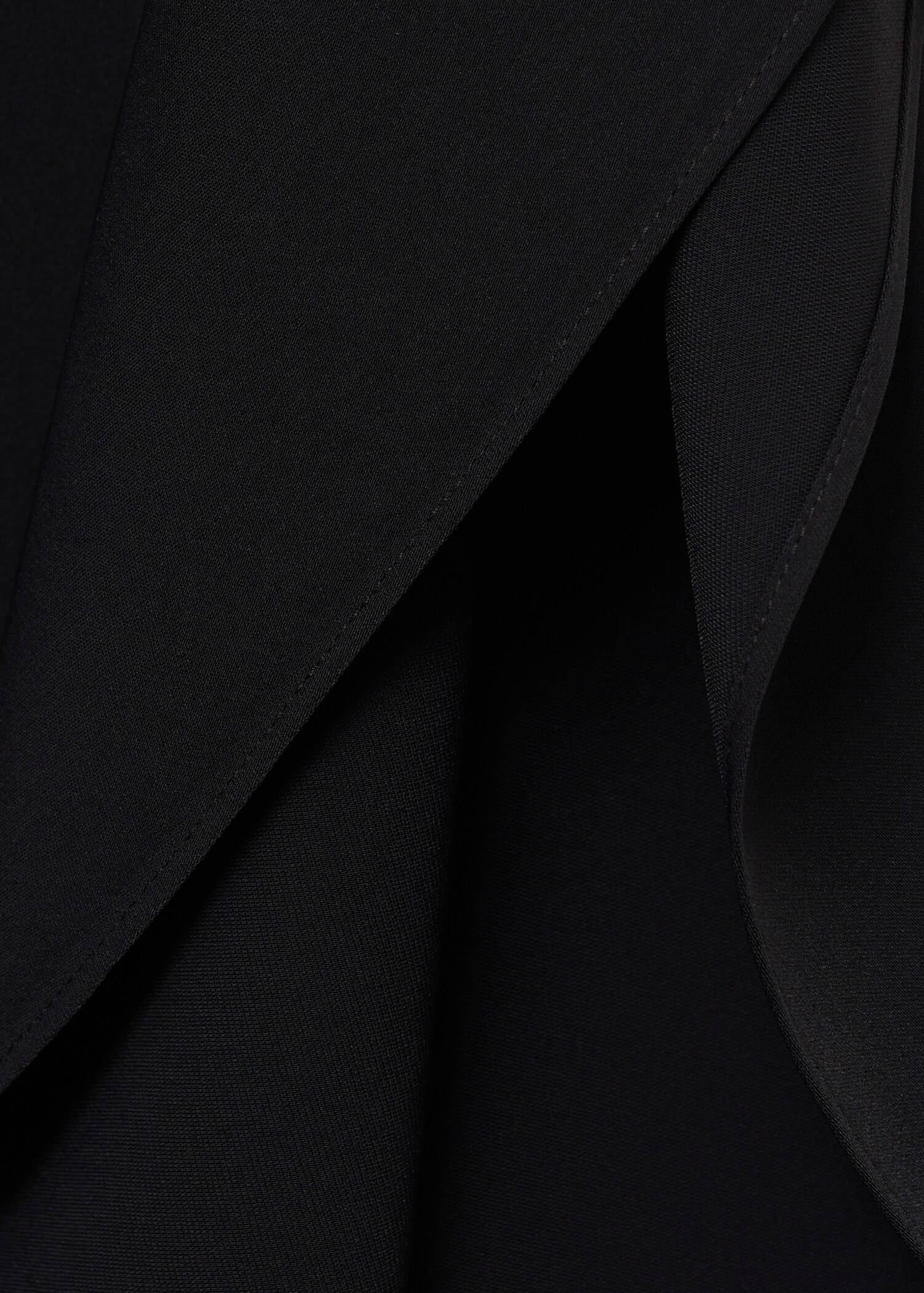 Short asymmetrical sleeve dress - Details of the article 8