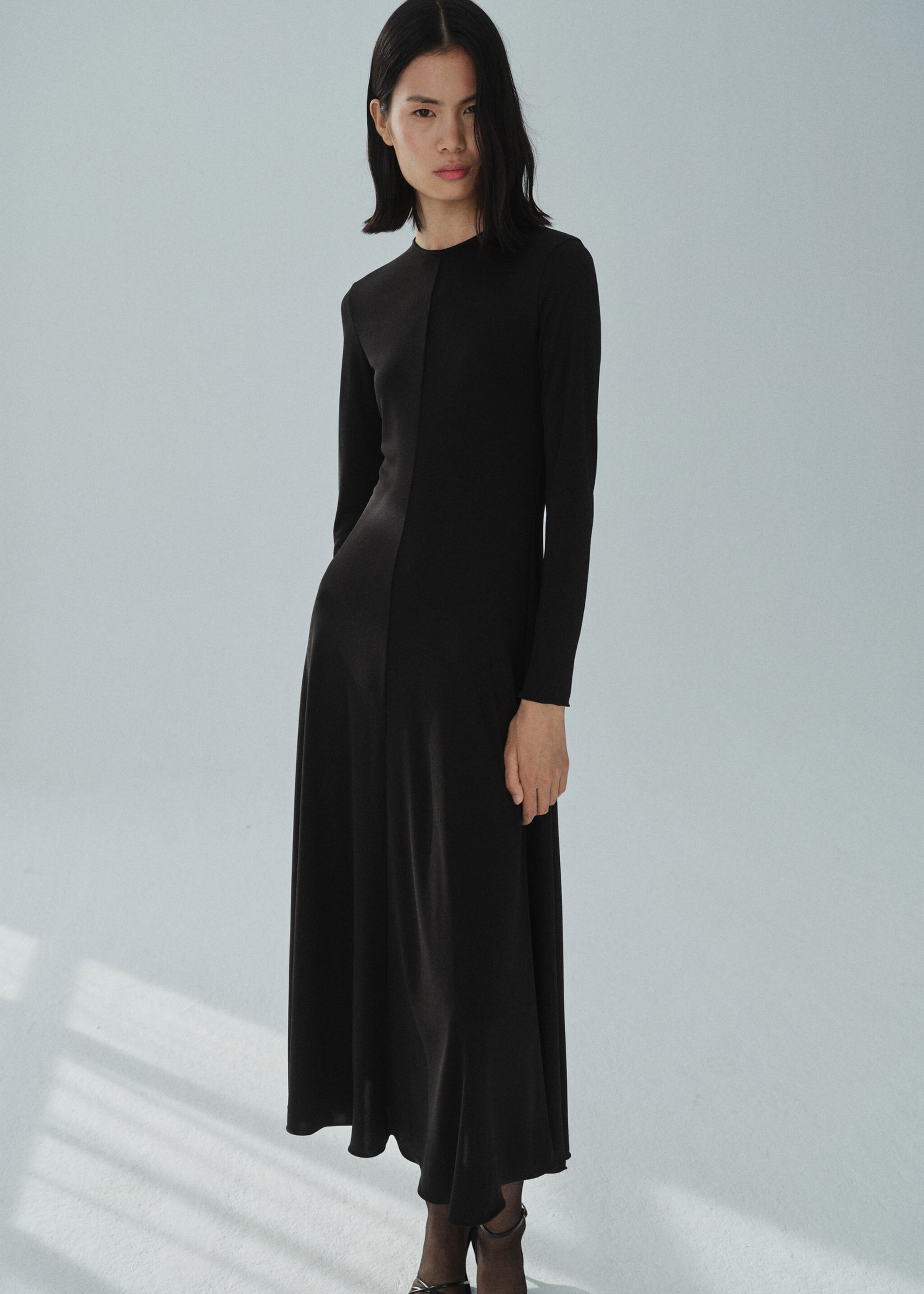Long flared knitted dress - Medium plane, Black. Ref: 87094092-00.