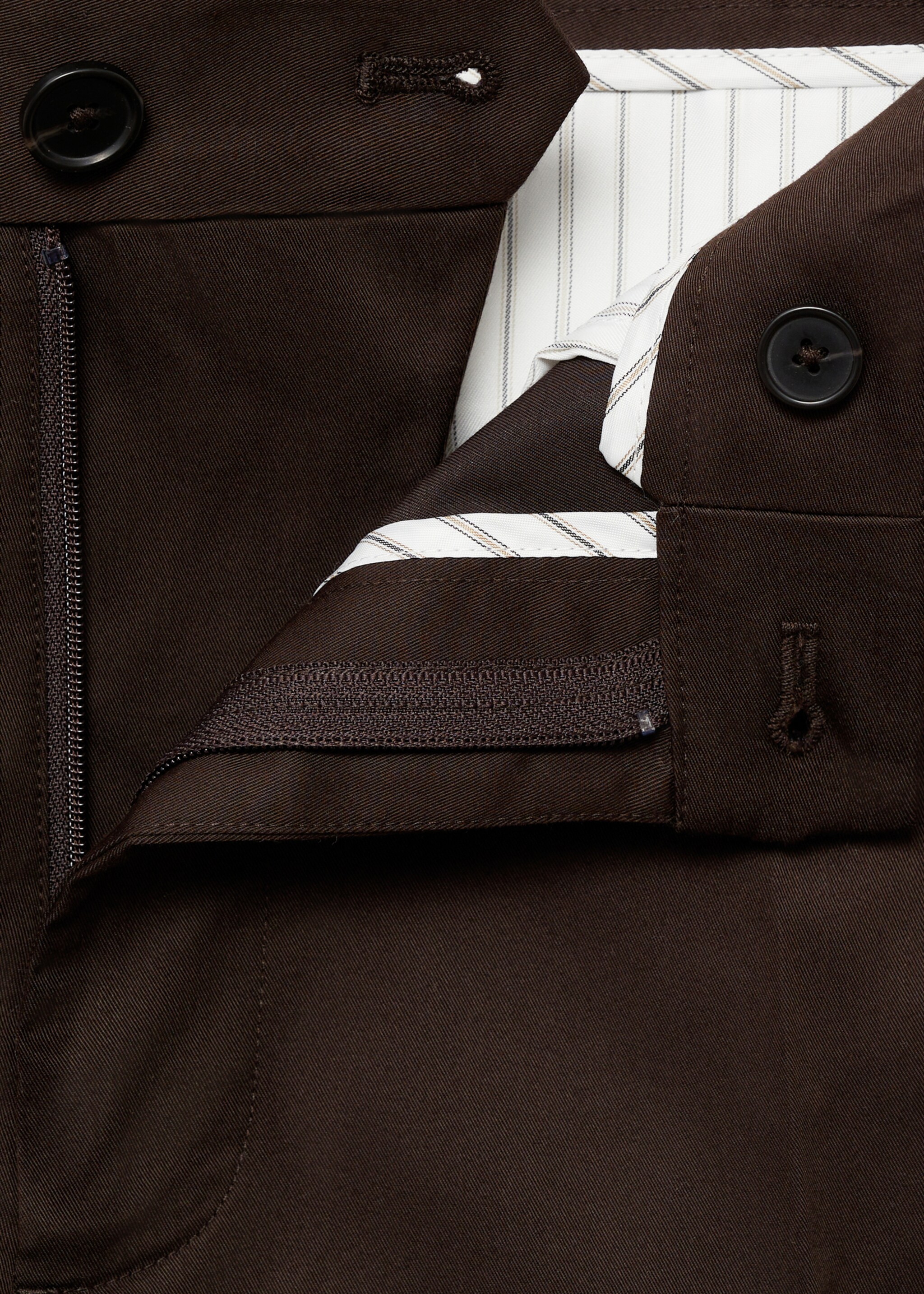 Pantalon Dublino chino slim-fit - Détail de l'article 0, Chocolat. Ref: 87094387-00.