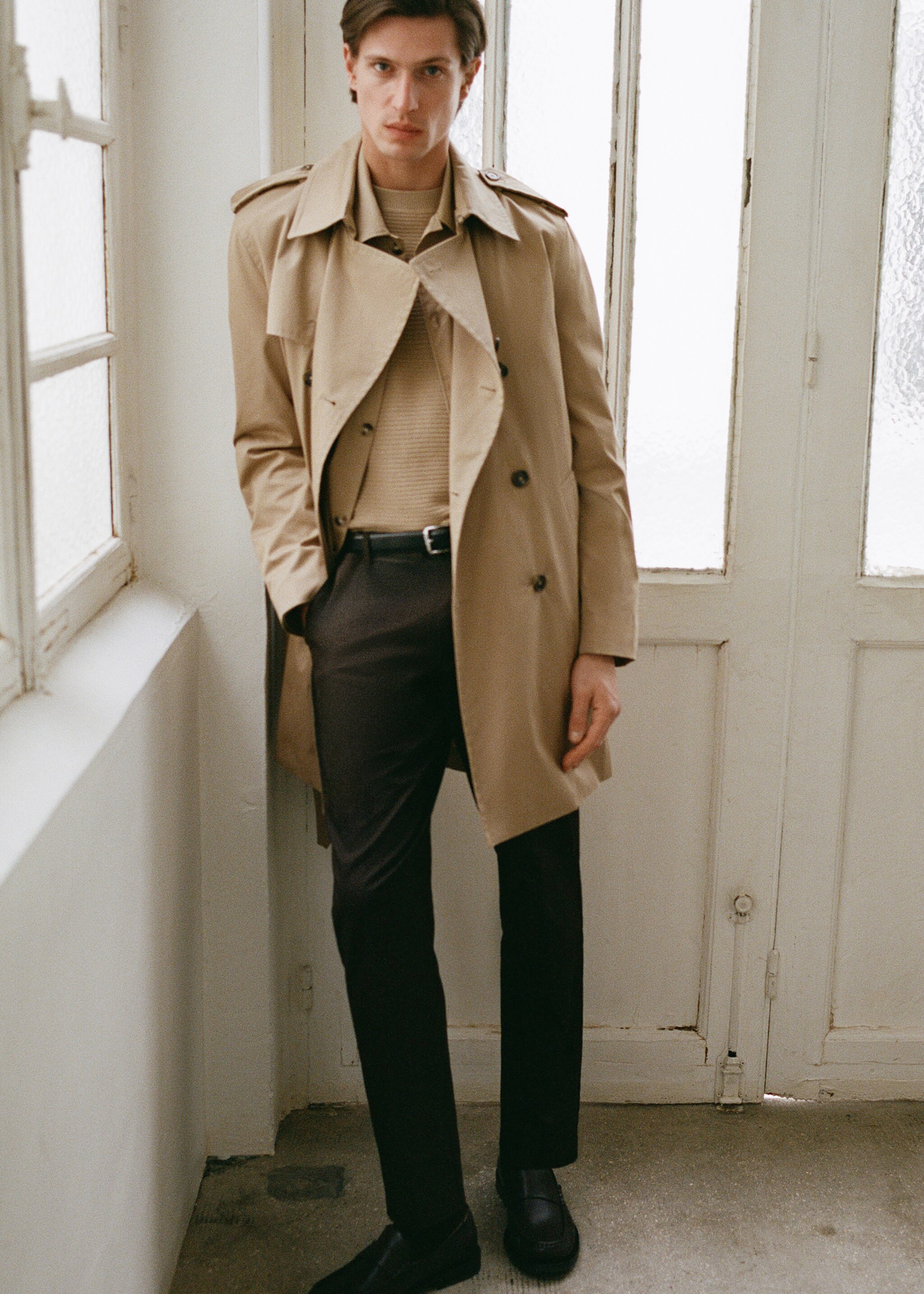 Pantalon Dublino chino slim-fit - Détail de l'article 5, Chocolat. Ref: 87094387-00.