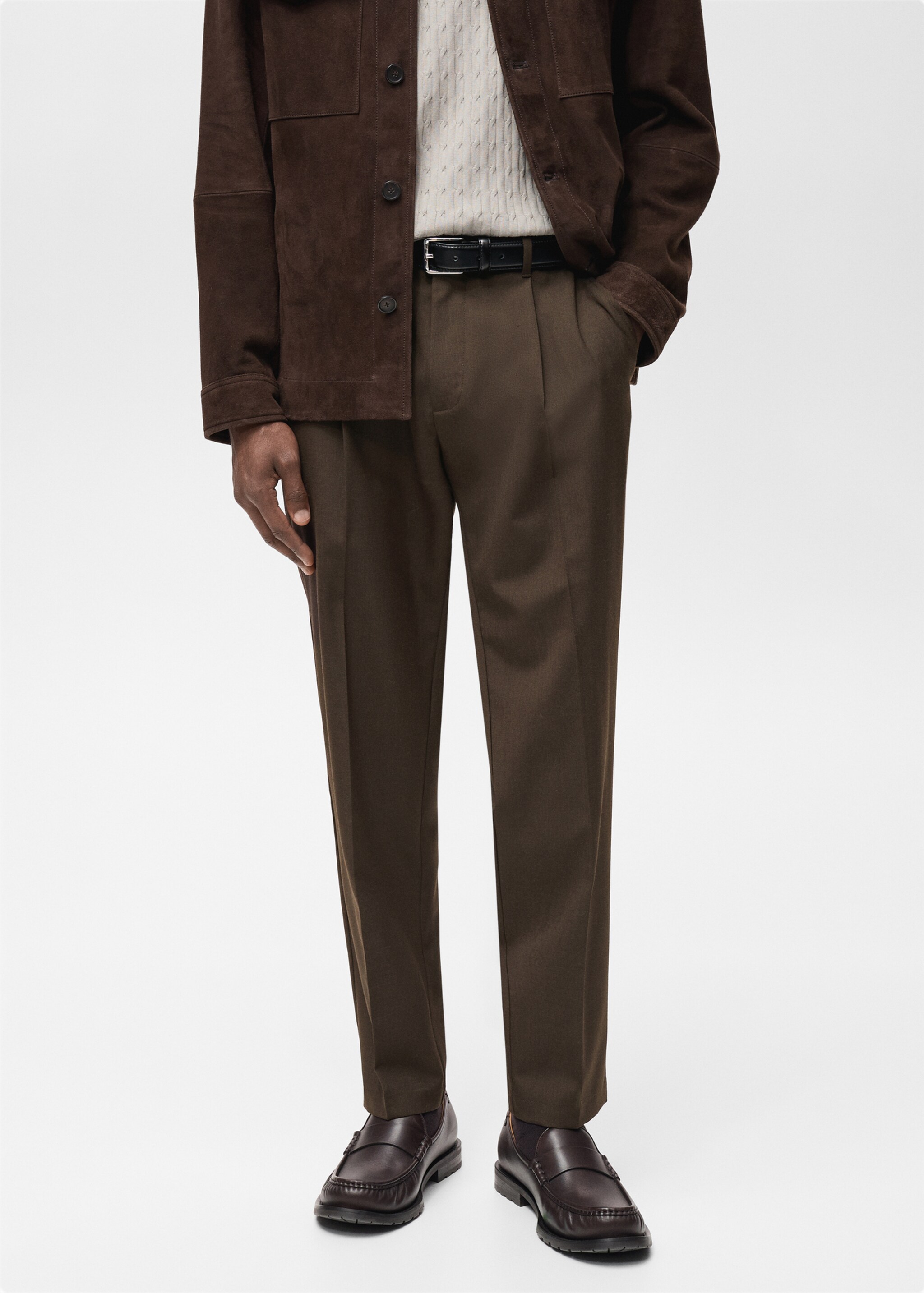 Slim-Fit-Bundfaltenhose aus Cool Wool - Mittlere Ansicht, Schokolade. Ref: 87094388-00.