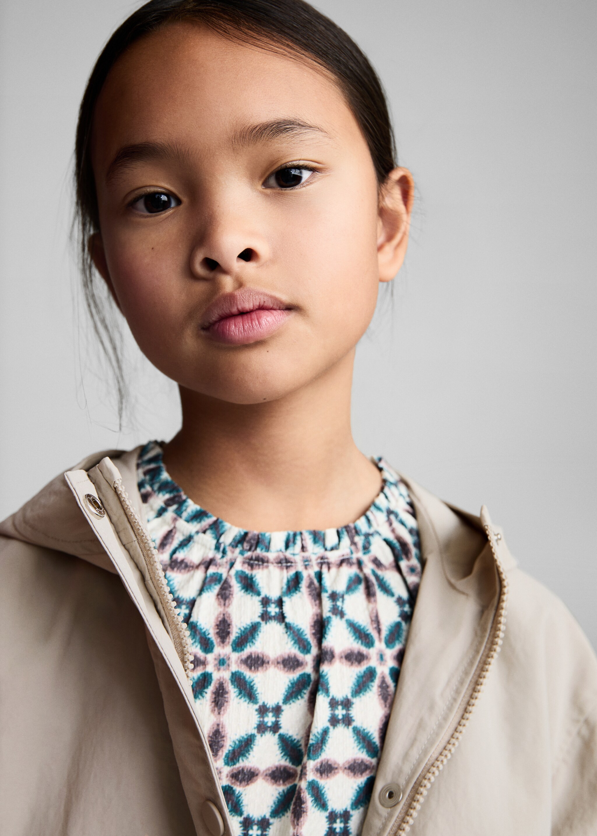 Hooded jacket - Details of the article 1, Grey. Ref: 87094391-00.