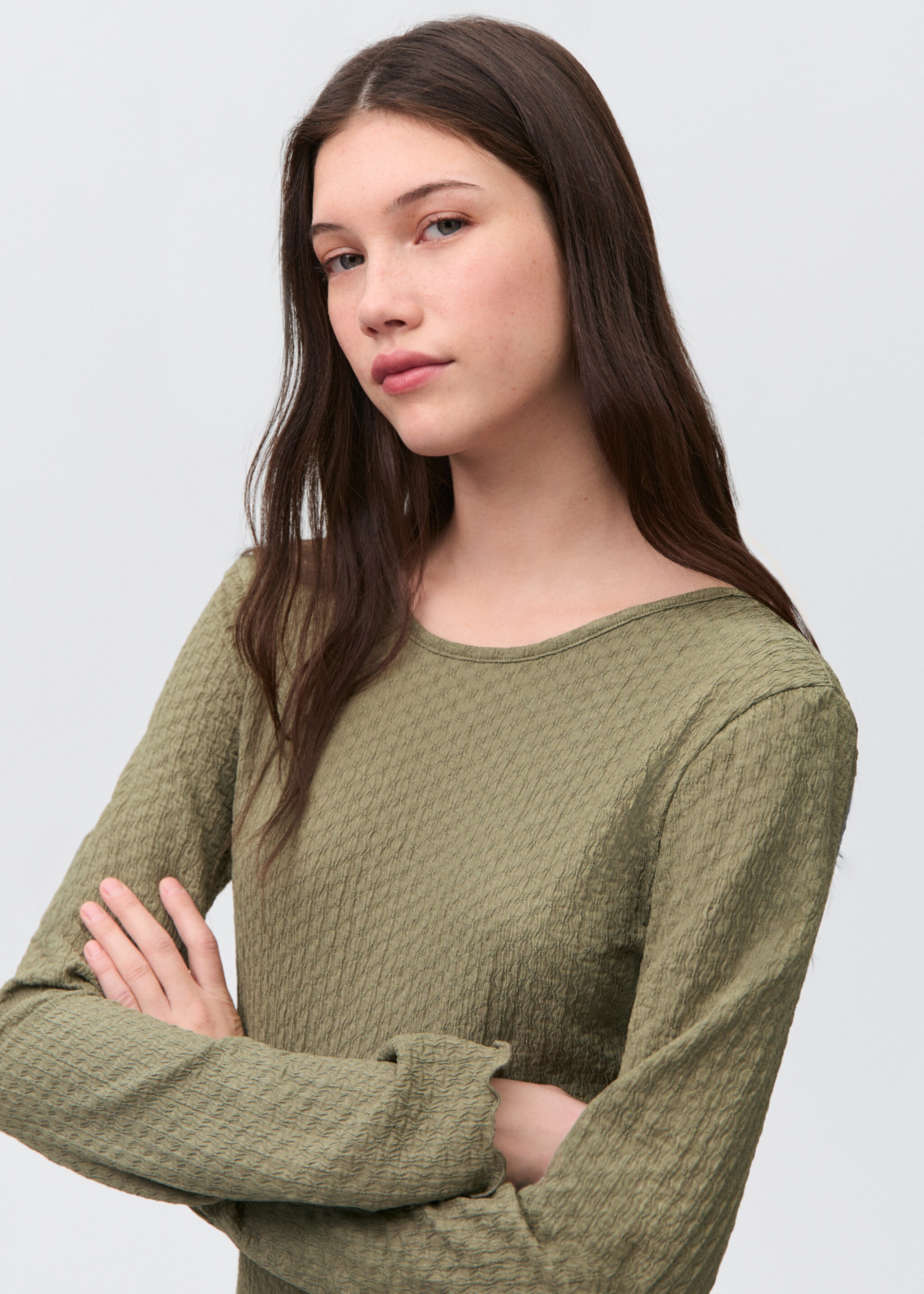 Long textured dress - Details of the article 1, Khaki. Ref: 87094407-00.