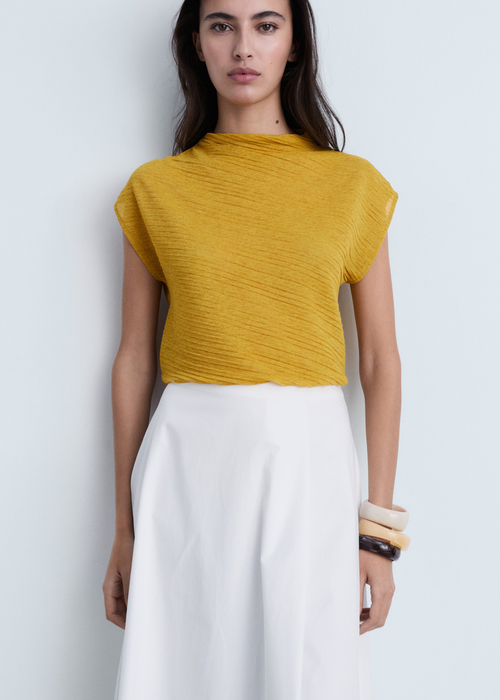 Long flared skirt with opening - Details of the article 2, White. Ref: 87094777-00.