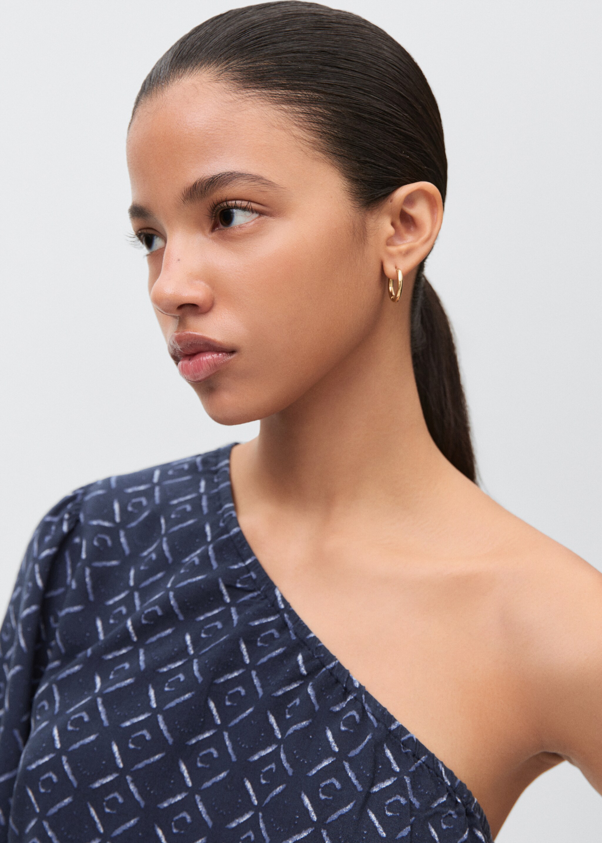 Asymmetric long jumpsuit - Details of the article 1, Dark Navy. Ref: 87094787-00.