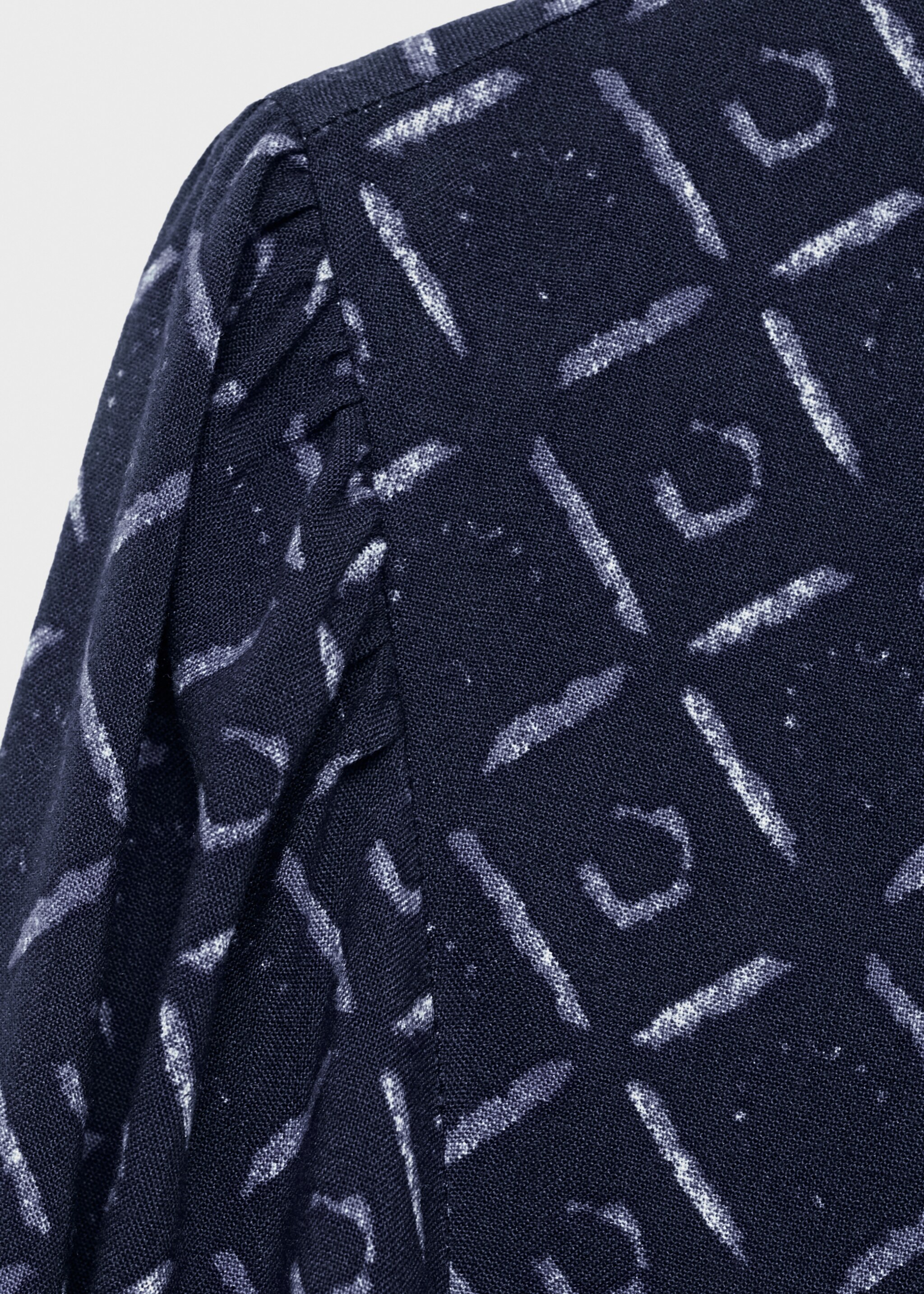 Asymmetric long jumpsuit - Details of the article 8, Dark Navy. Ref: 87094787-00.