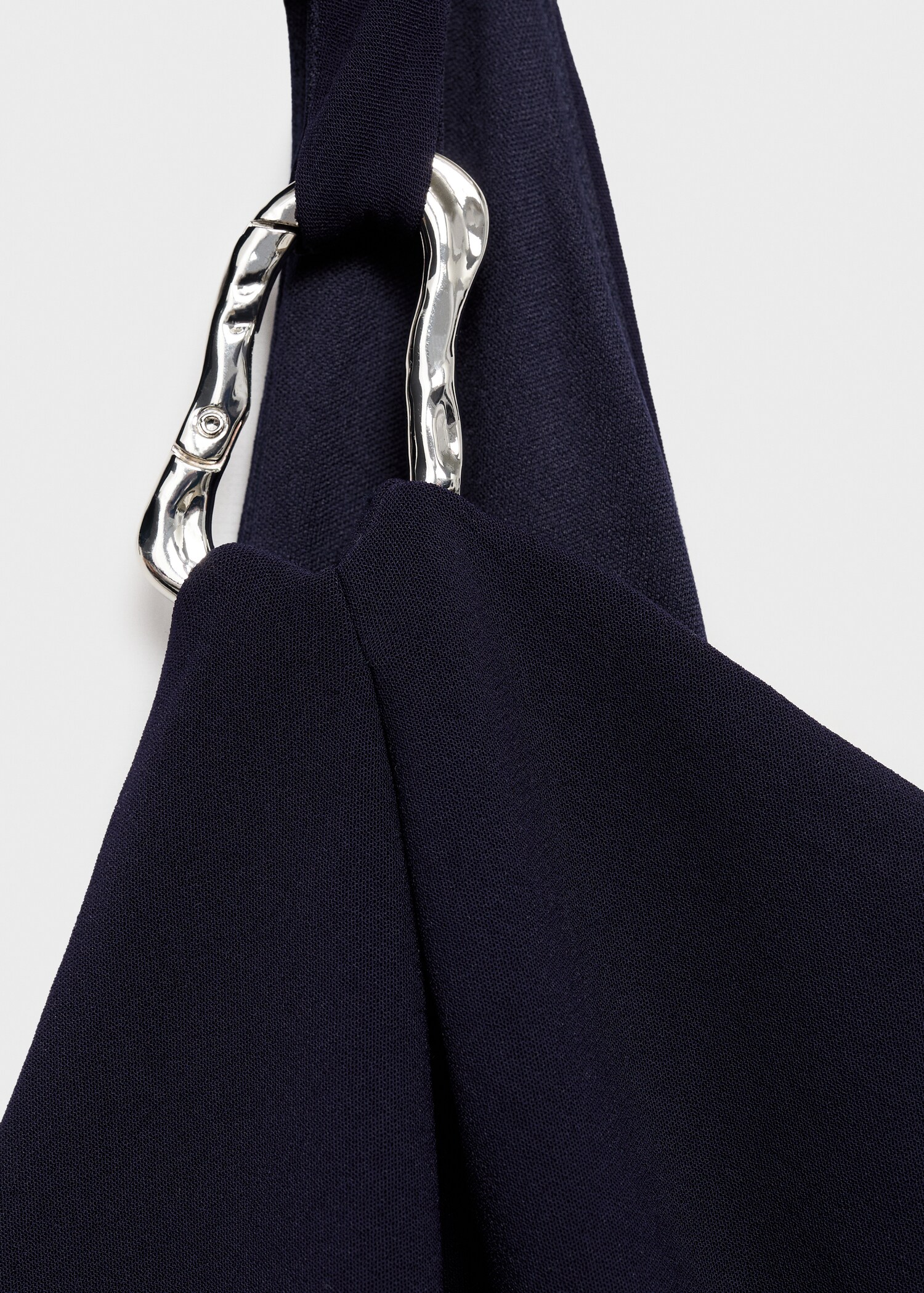 Asymmetrical jumpsuit with metallic detail - Details of the article 8