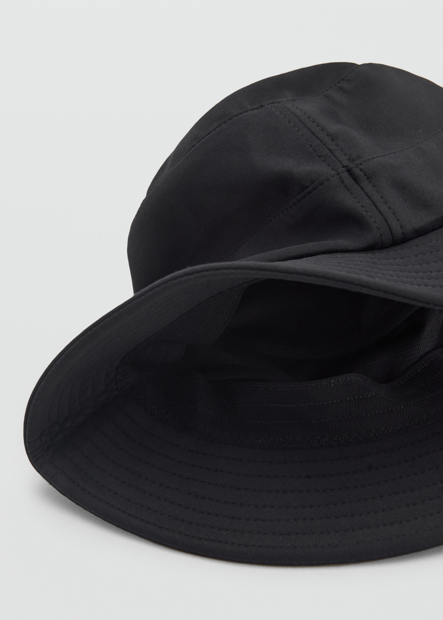 Bucket hat - Details of the article 1