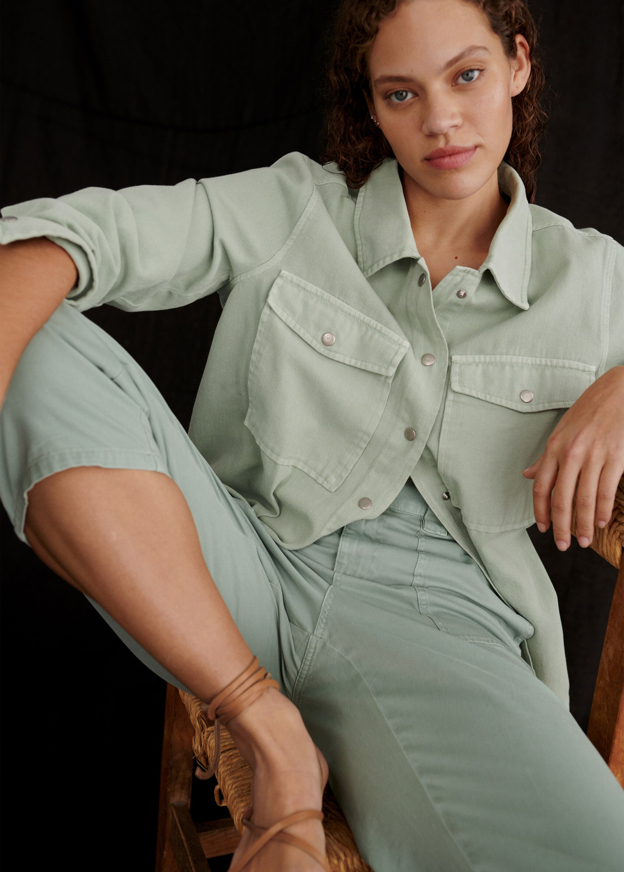 Sobrecamisa vaquera bolsillos - Detalle del artículo 5