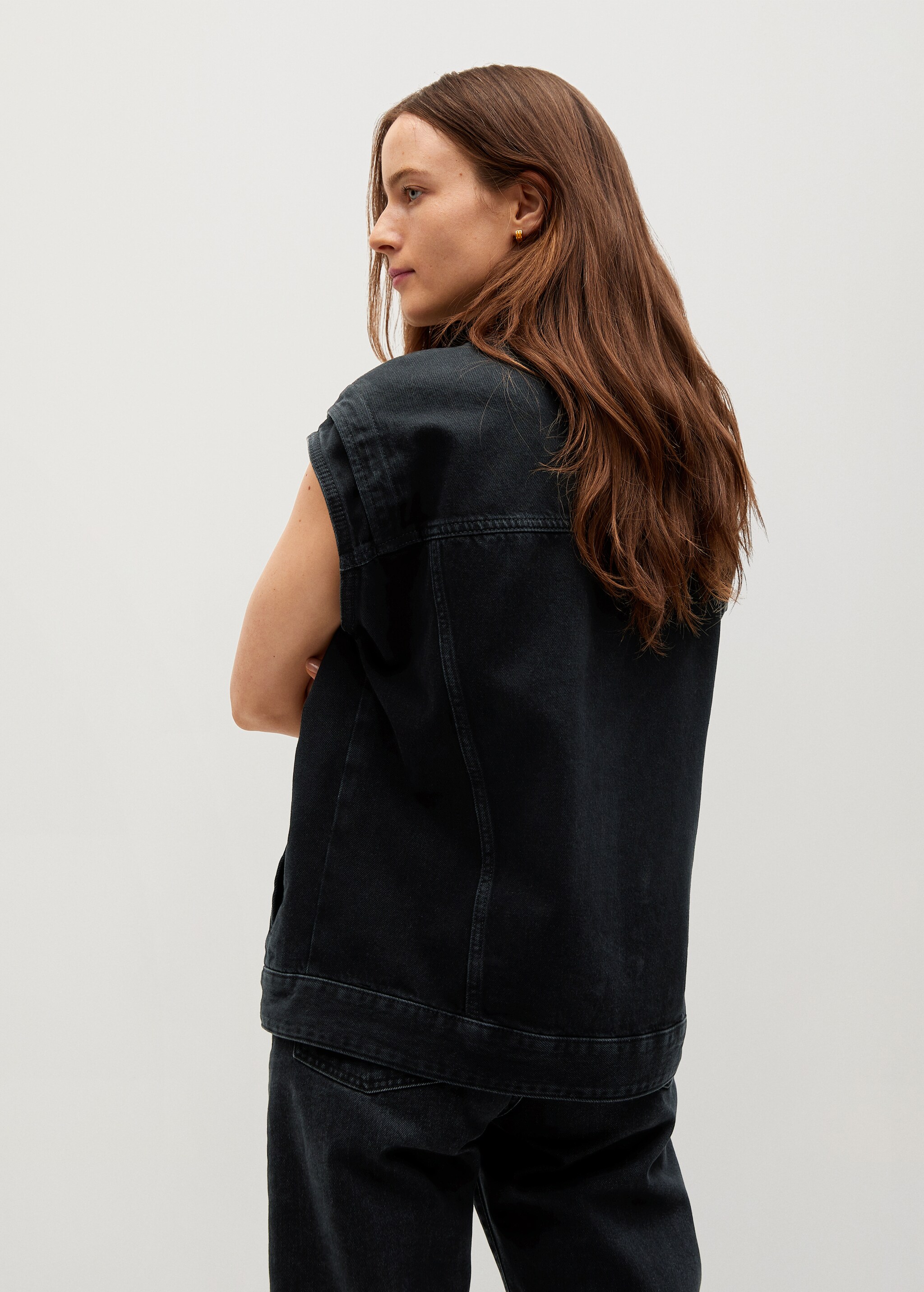 Chaleco denim bolsillos - Reverso del artículo