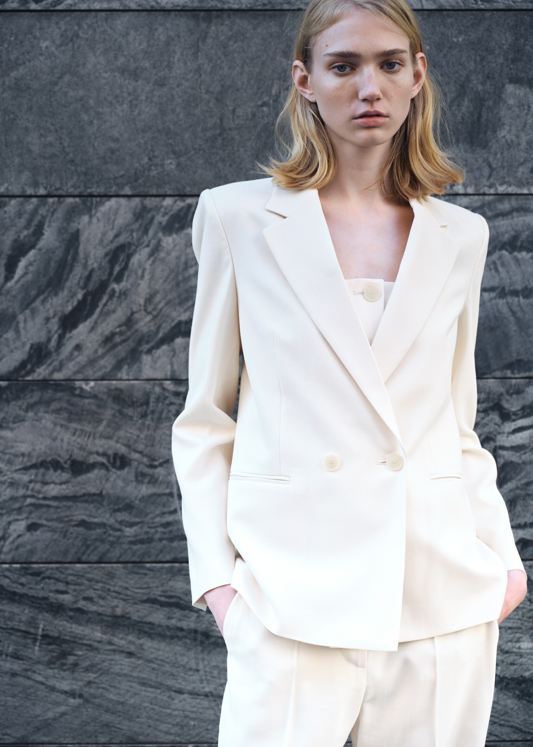 Straight-fit suit blazer - Details of the article 7, Ecru. Ref: 87095735-00.