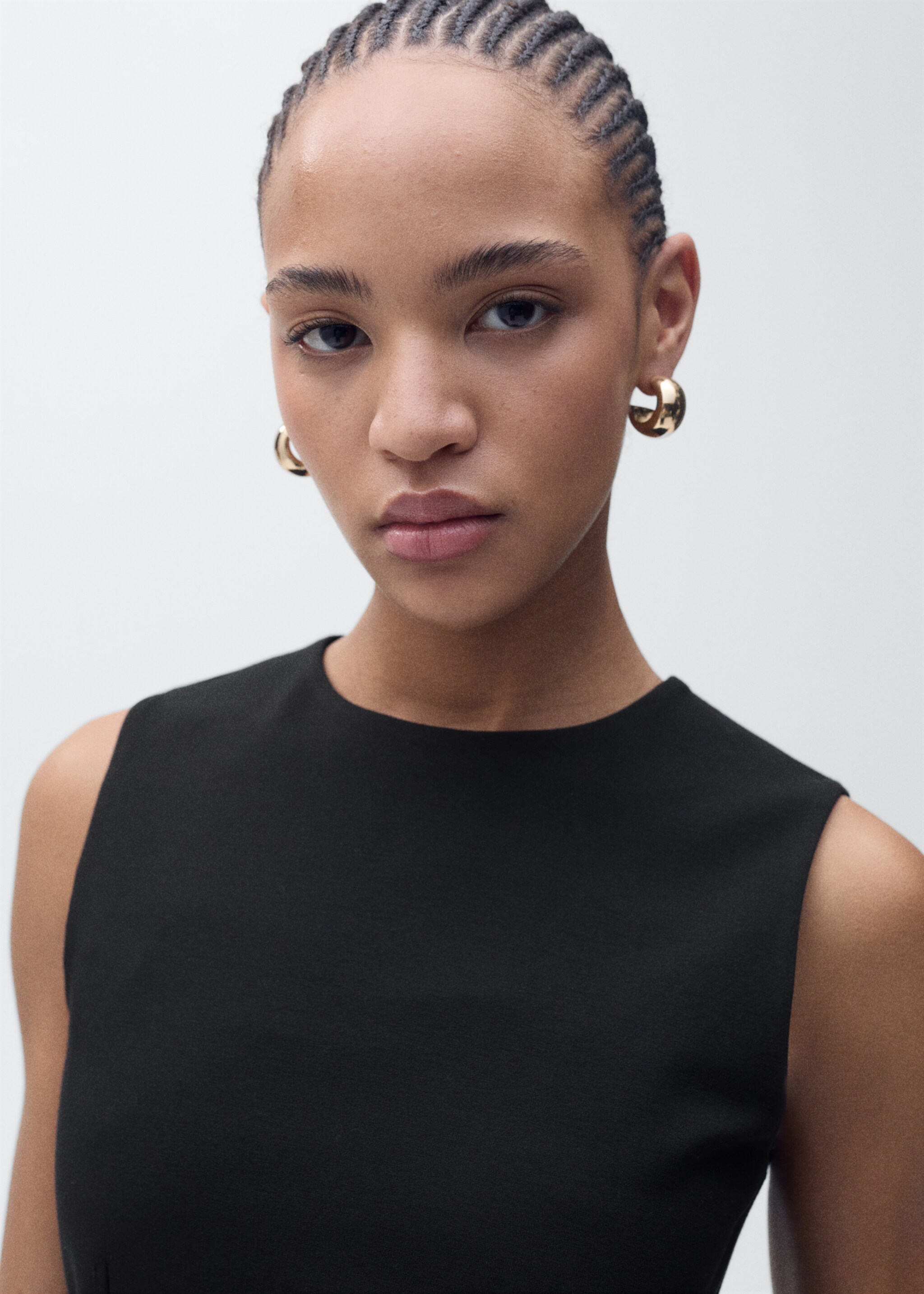 Top with wide straps - Medium plane, Black. Ref: 87095740-00.