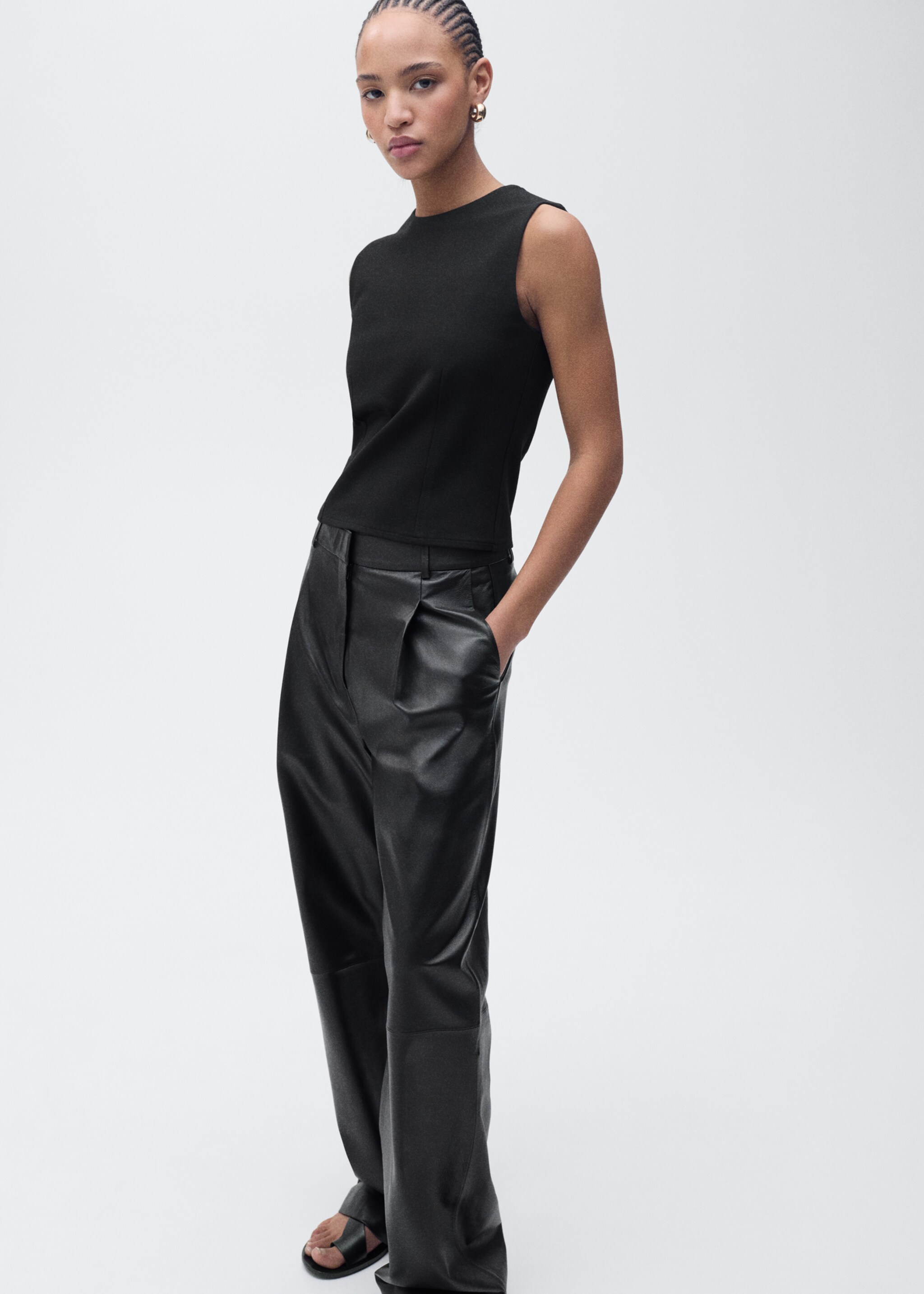 Top with wide straps - Details of the article 1, Black. Ref: 87095740-00.