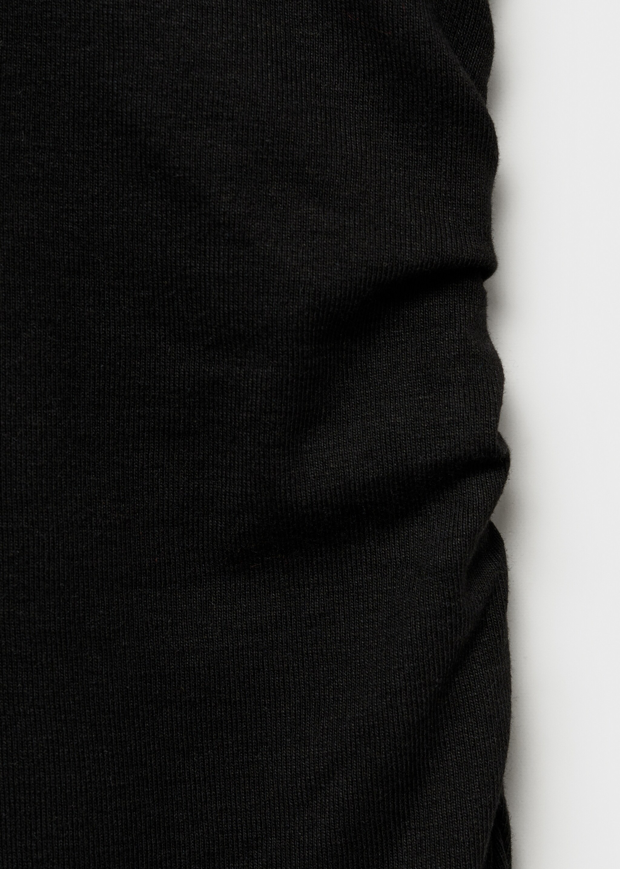 Midi-Kleid mit drapiertem Detail - Detail des Artikels 0, Schwarz. Ref: 87095741-00.