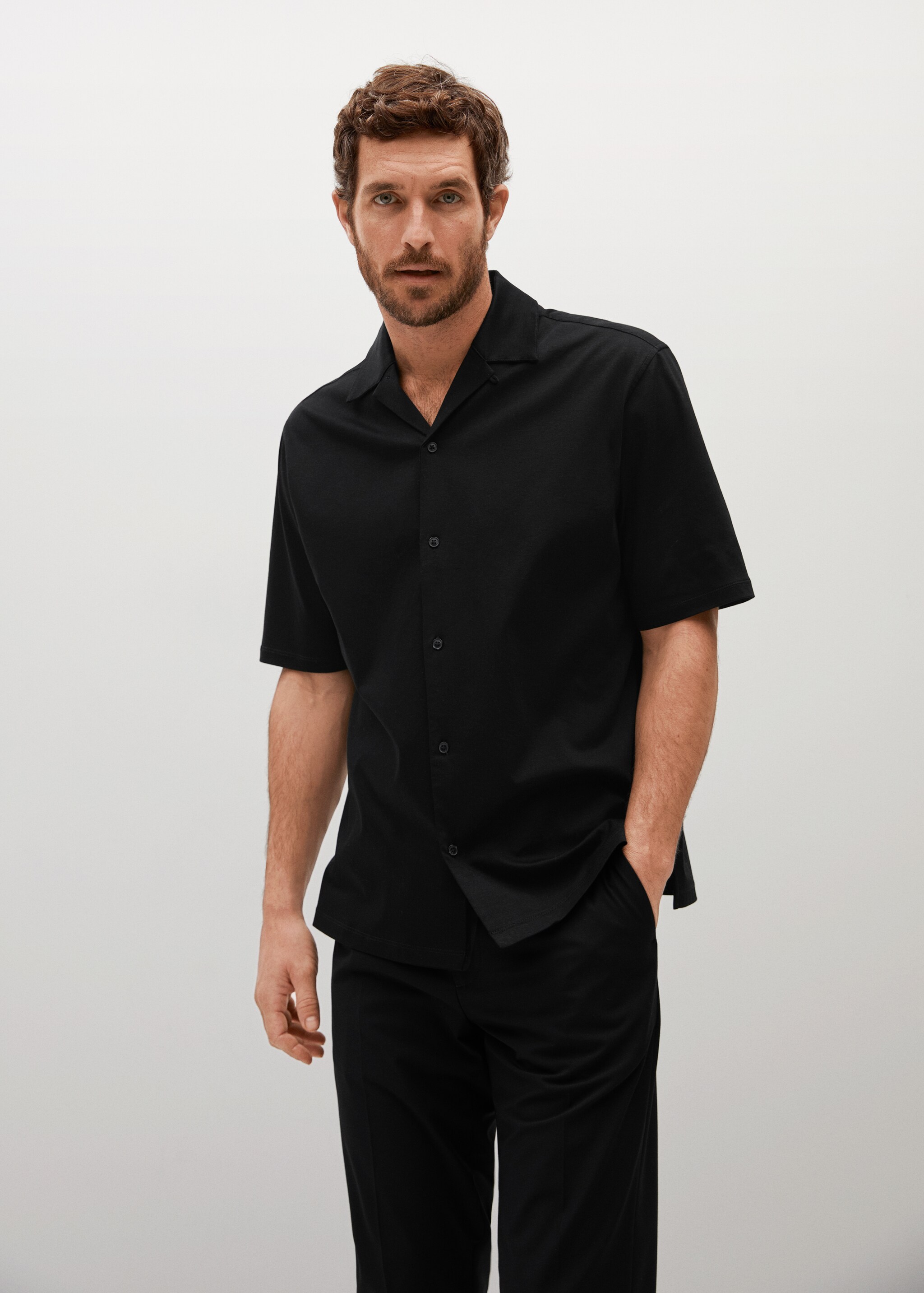 Camisa regular fit cuello bowling - Plano medio