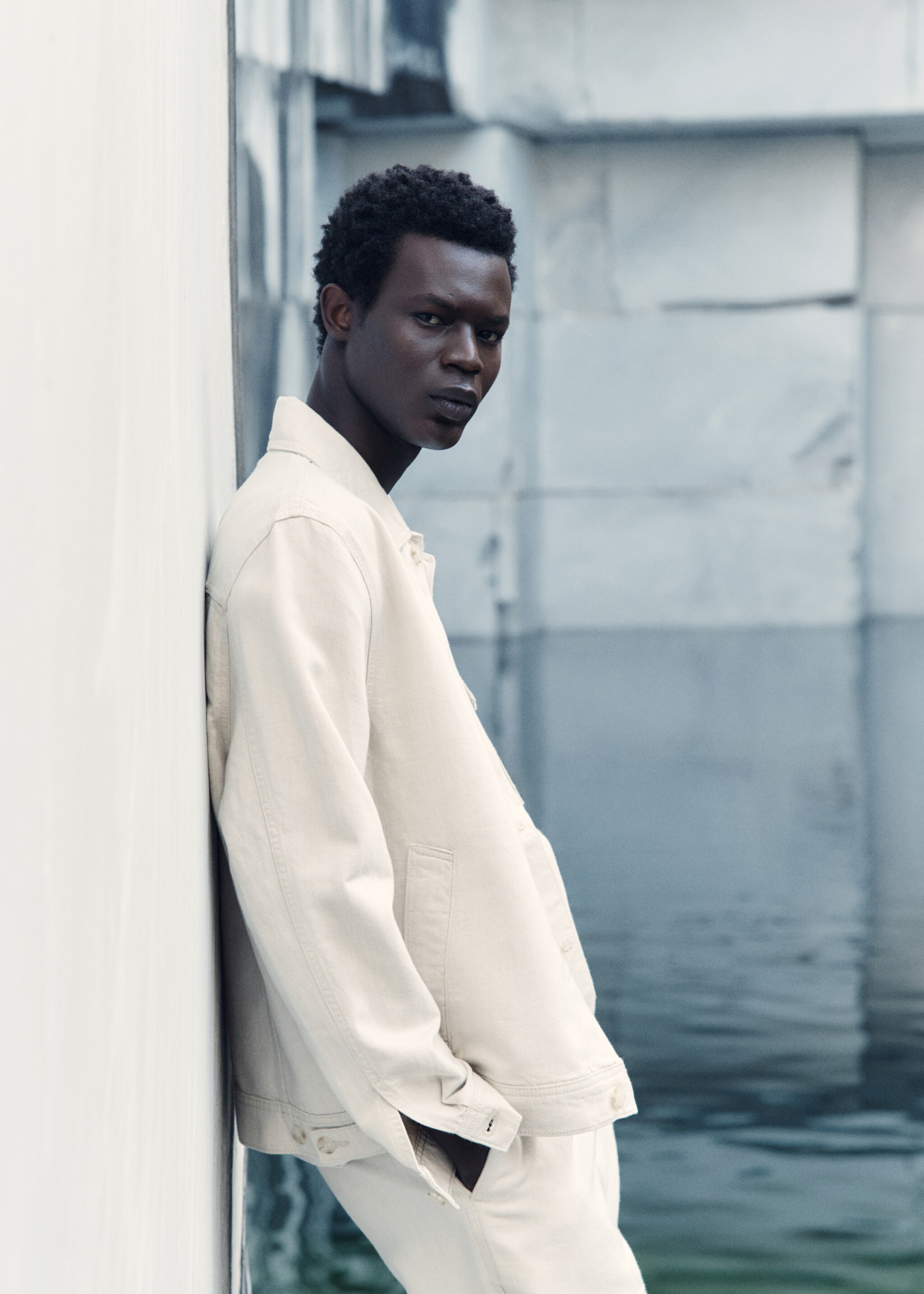 Linen-blend jacket with pockets - Details of the article 3, Ecru. Ref: 87095917-00.