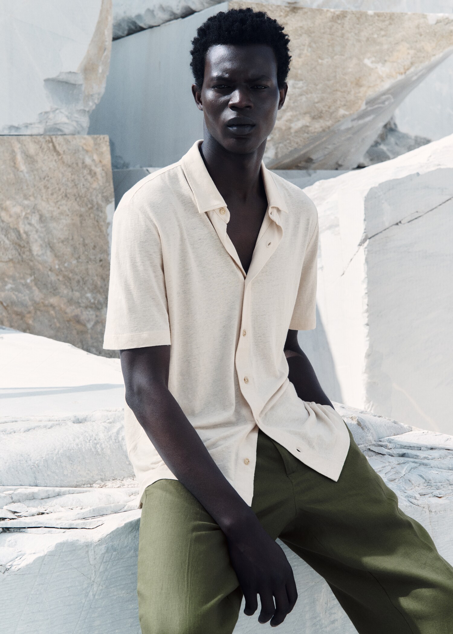 Regular-fit linen shirt - Details of the article 5