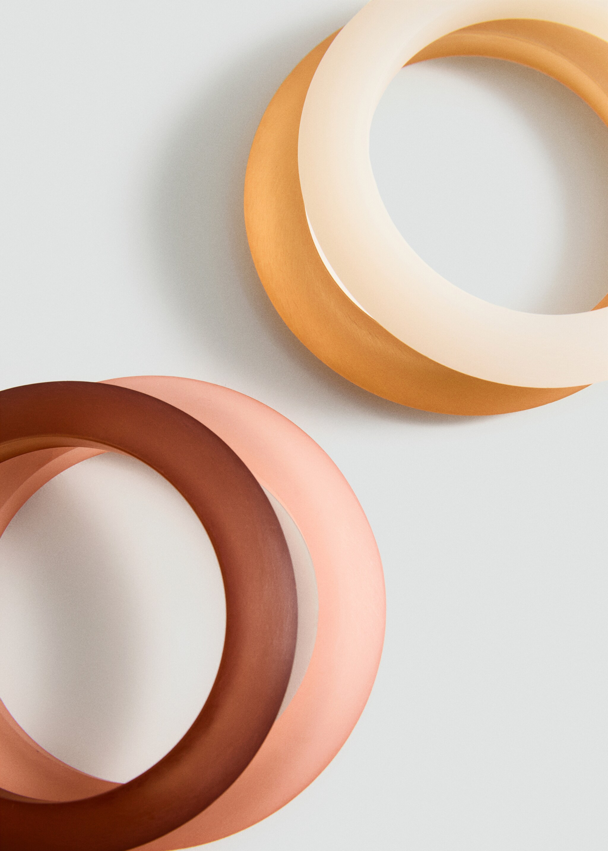 Set of combined resin bracelets - Details of the article 1, Brown. Ref: 87095952-00.