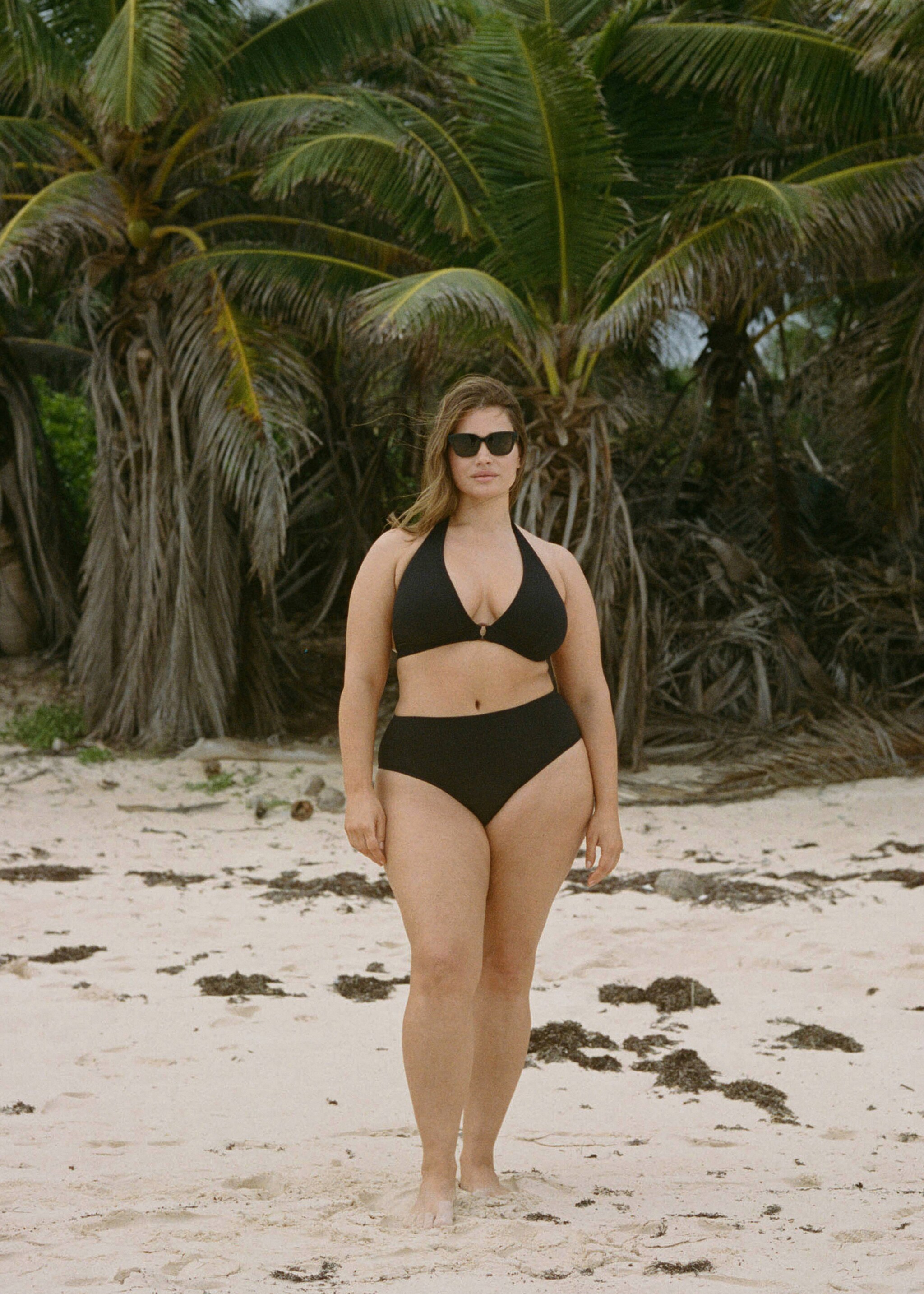 Ribbed high-waisted bikini bottom - Details of the article 3, Black. Ref: 87095959-00.