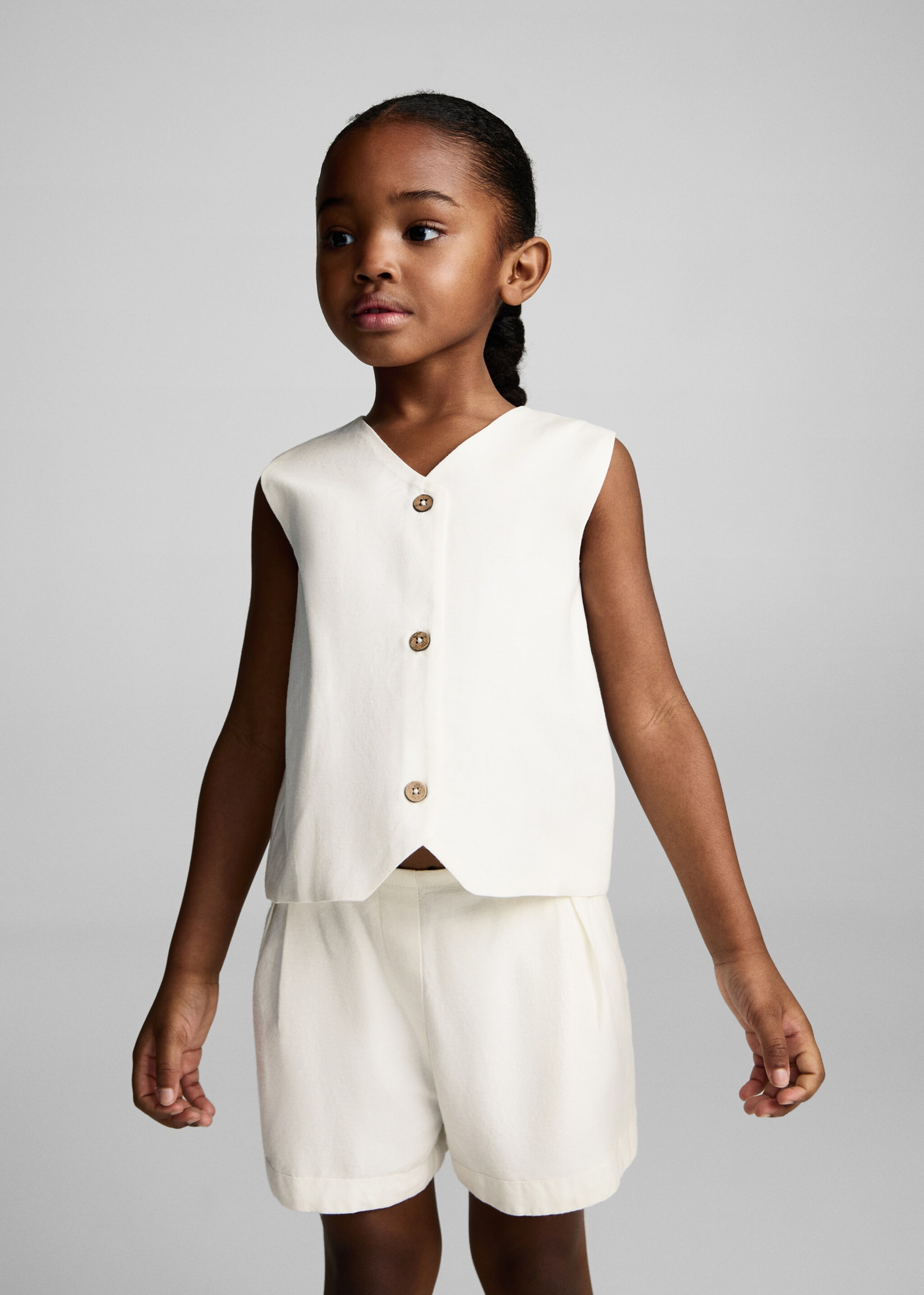 Linen waistcoat with buttons - Medium plane, White. Ref: 87095983-00.