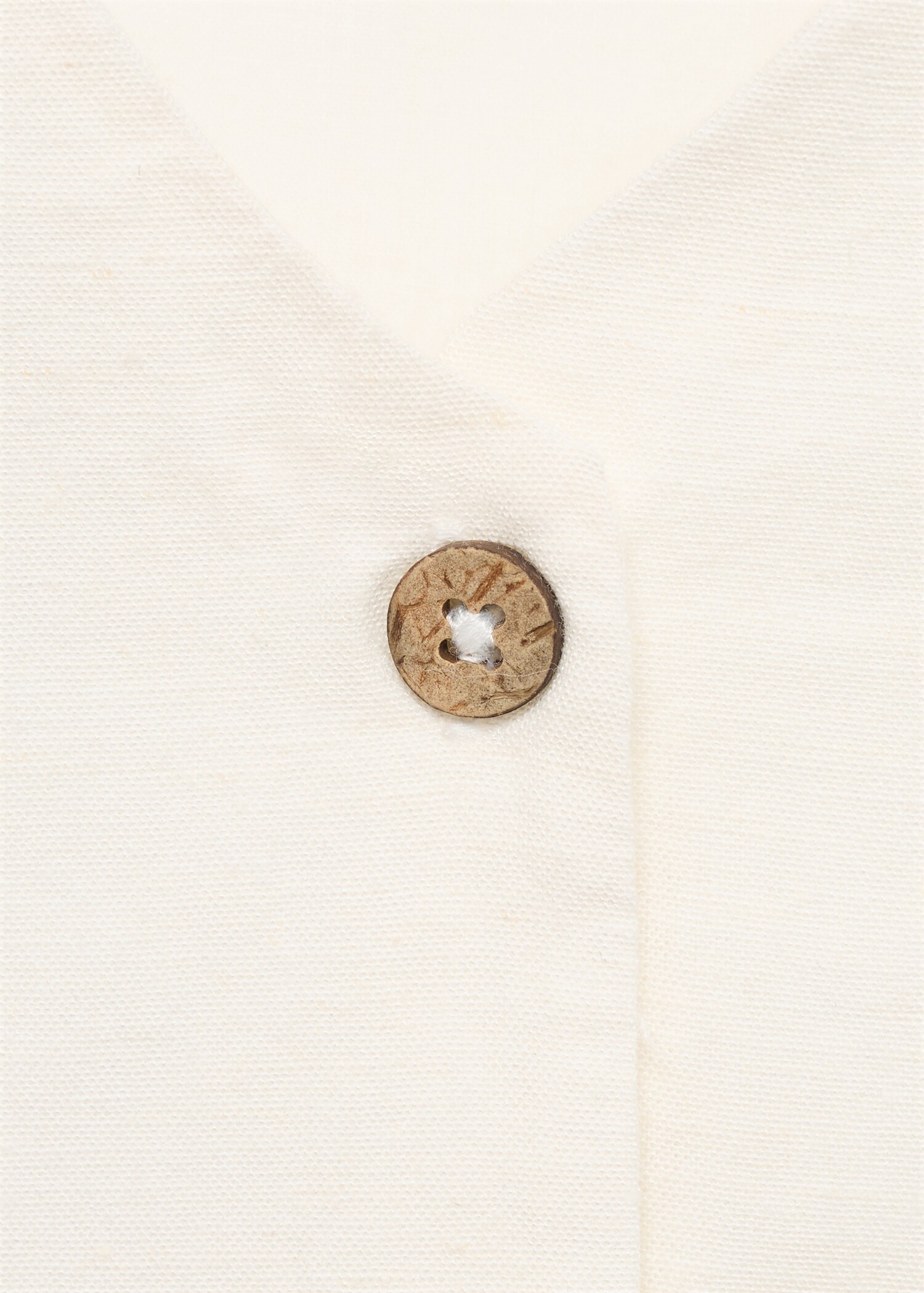 Linen waistcoat with buttons - Details of the article 8
