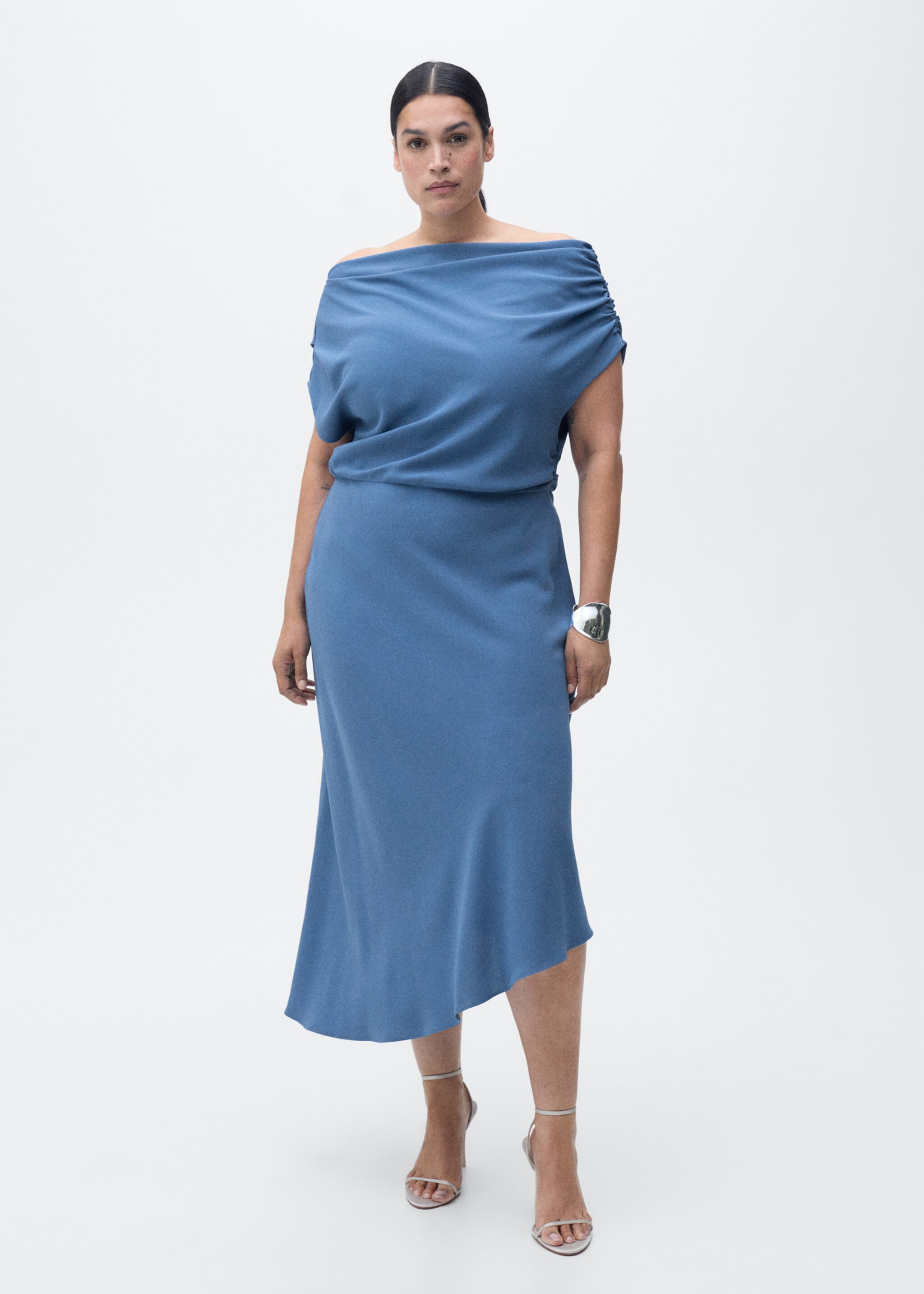 Vestit midi coll asimètric - Detall de l'article 3, Blau. Ref: 87096352-00.
