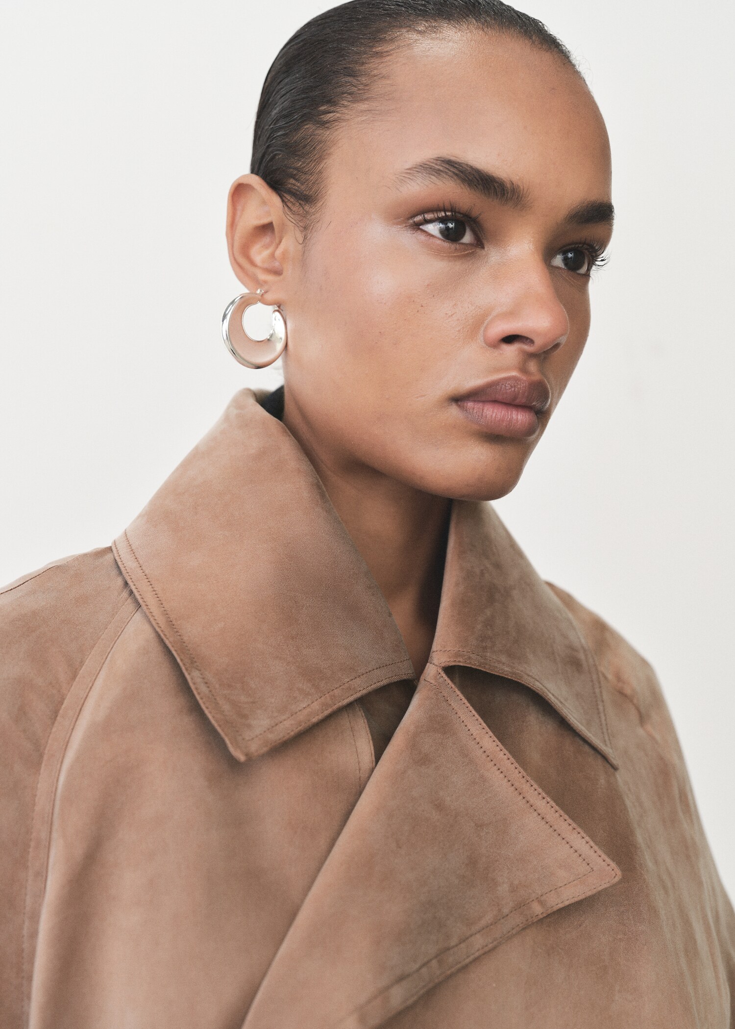 Trenchcoat aus Lyocell mit Gürtel - Detail des Artikels 1